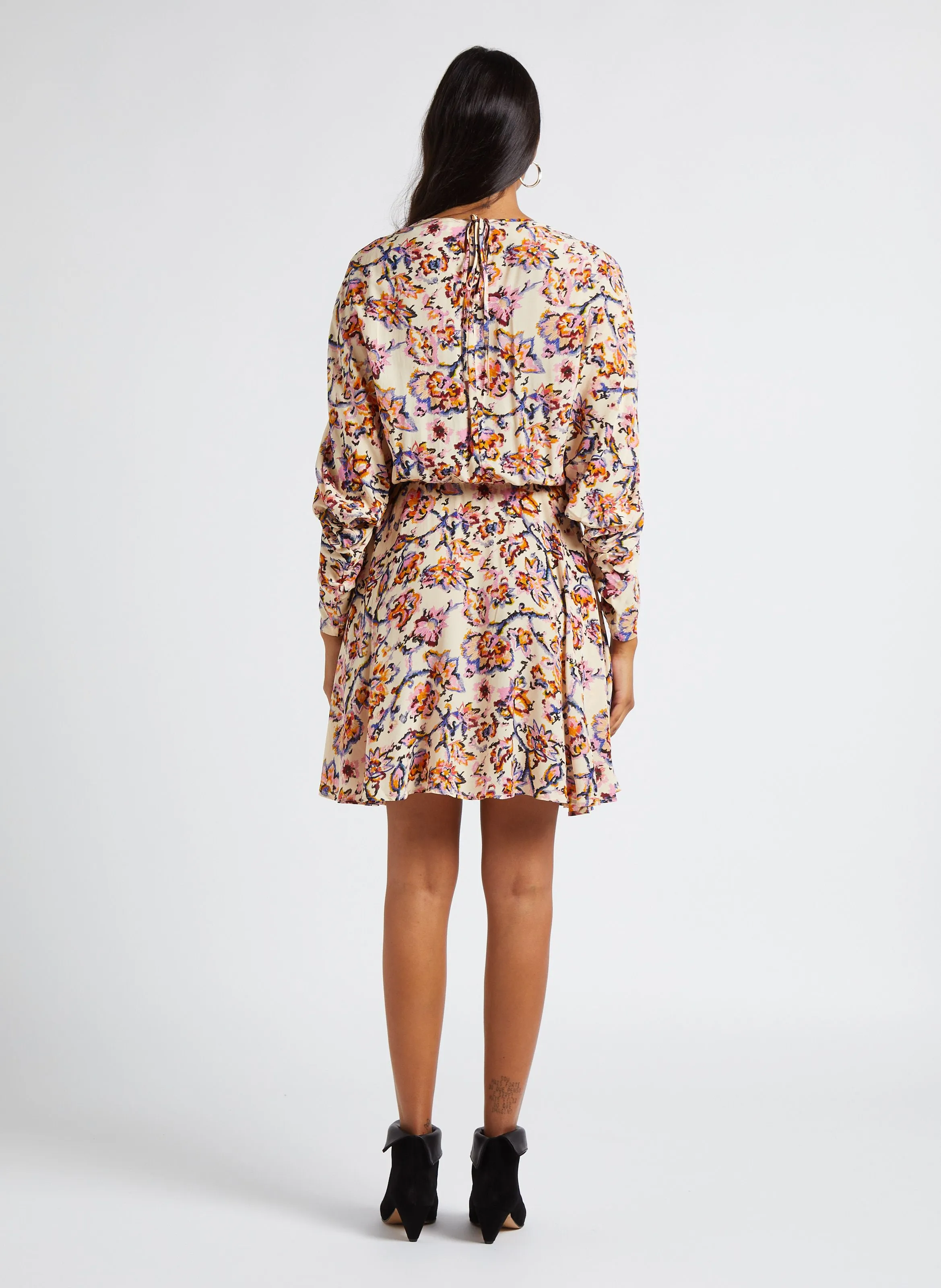 BERENICE RAKY  VESTIDO CORTO CON CUELLO REDONDO EN MULTICOLOR