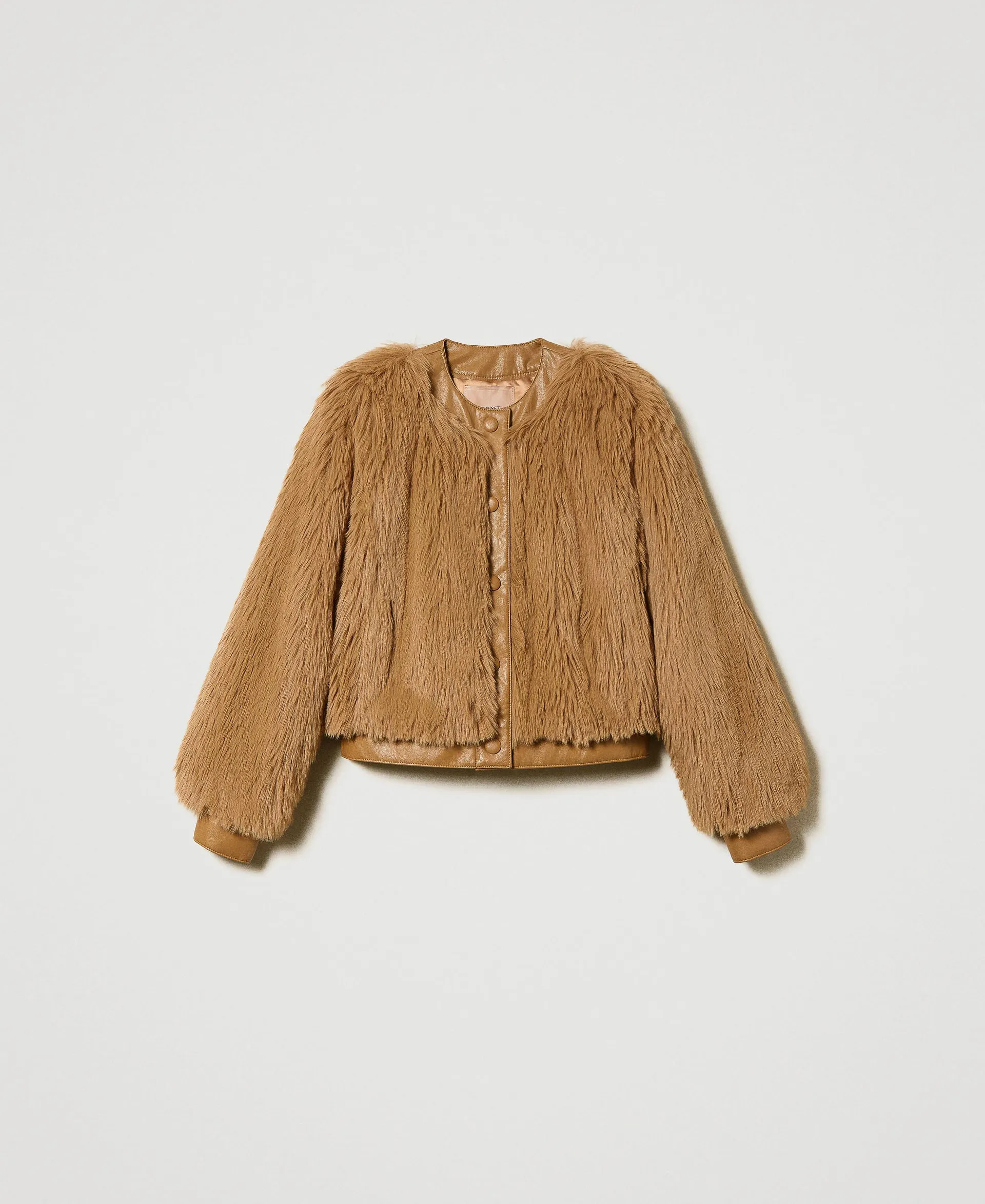 Blouson court en fausse fourrure