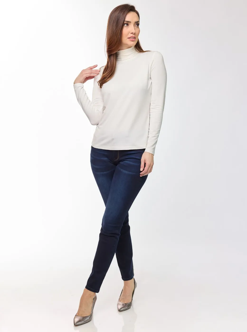 Blusa hueso cuello alto Esenciales