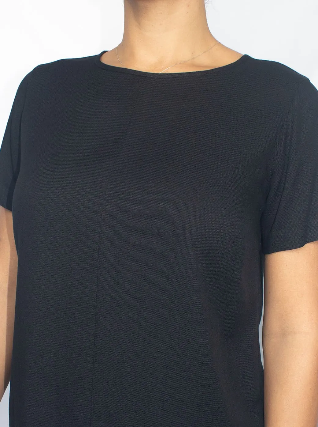 Blusa negra con encaje Esenciales