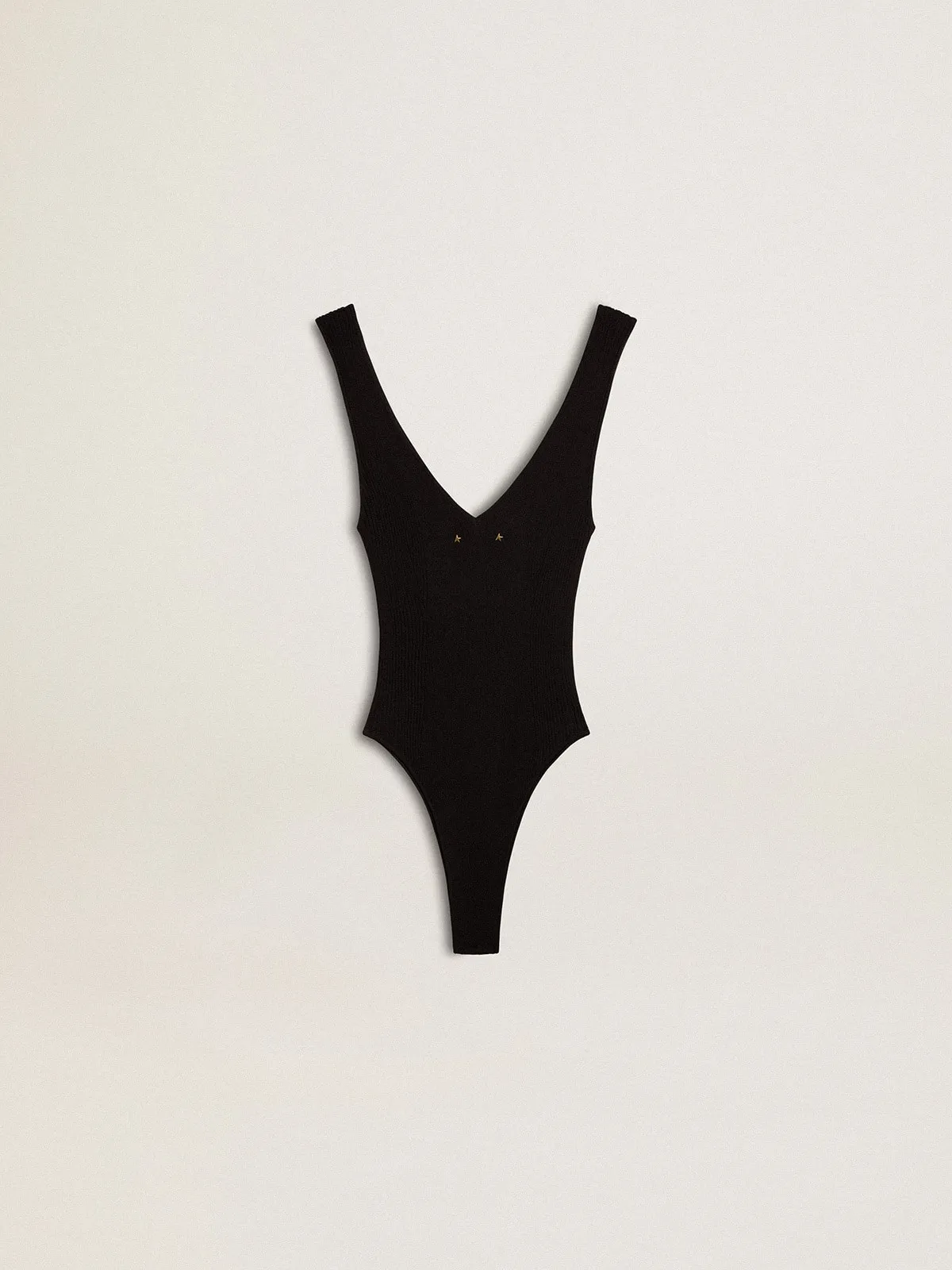 Body de mujer de color negro con cuello en V