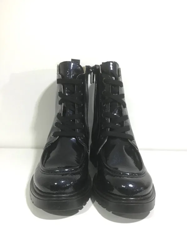 Bota charol azul marino