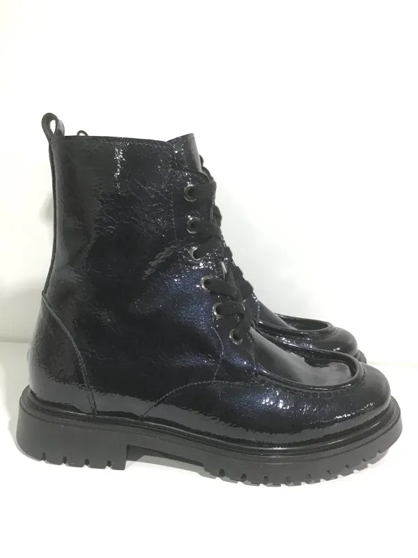 Bota charol azul marino