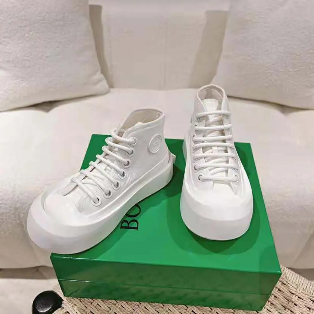 BOTTEGA VENETA ZAPATILLAS JUMBO UNISEX DE NAILON CON CORDONES Y CAñA ALTABLANCO