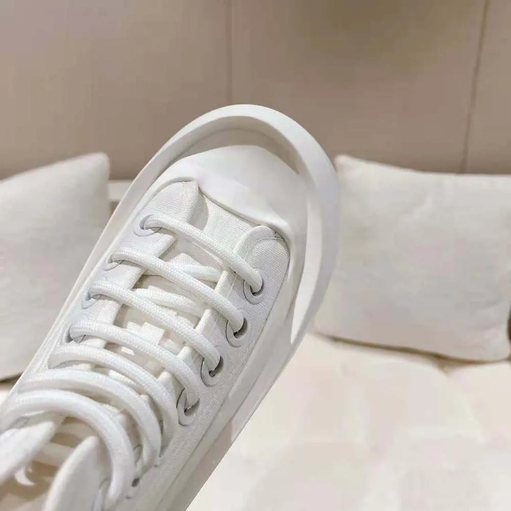 BOTTEGA VENETA ZAPATILLAS JUMBO UNISEX DE NAILON CON CORDONES Y CAñA ALTABLANCO