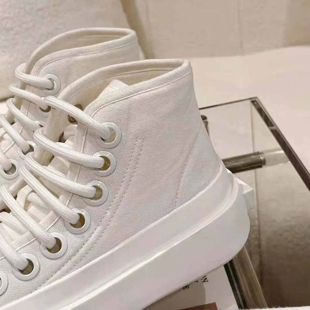 BOTTEGA VENETA ZAPATILLAS JUMBO UNISEX DE NAILON CON CORDONES Y CAñA ALTABLANCO