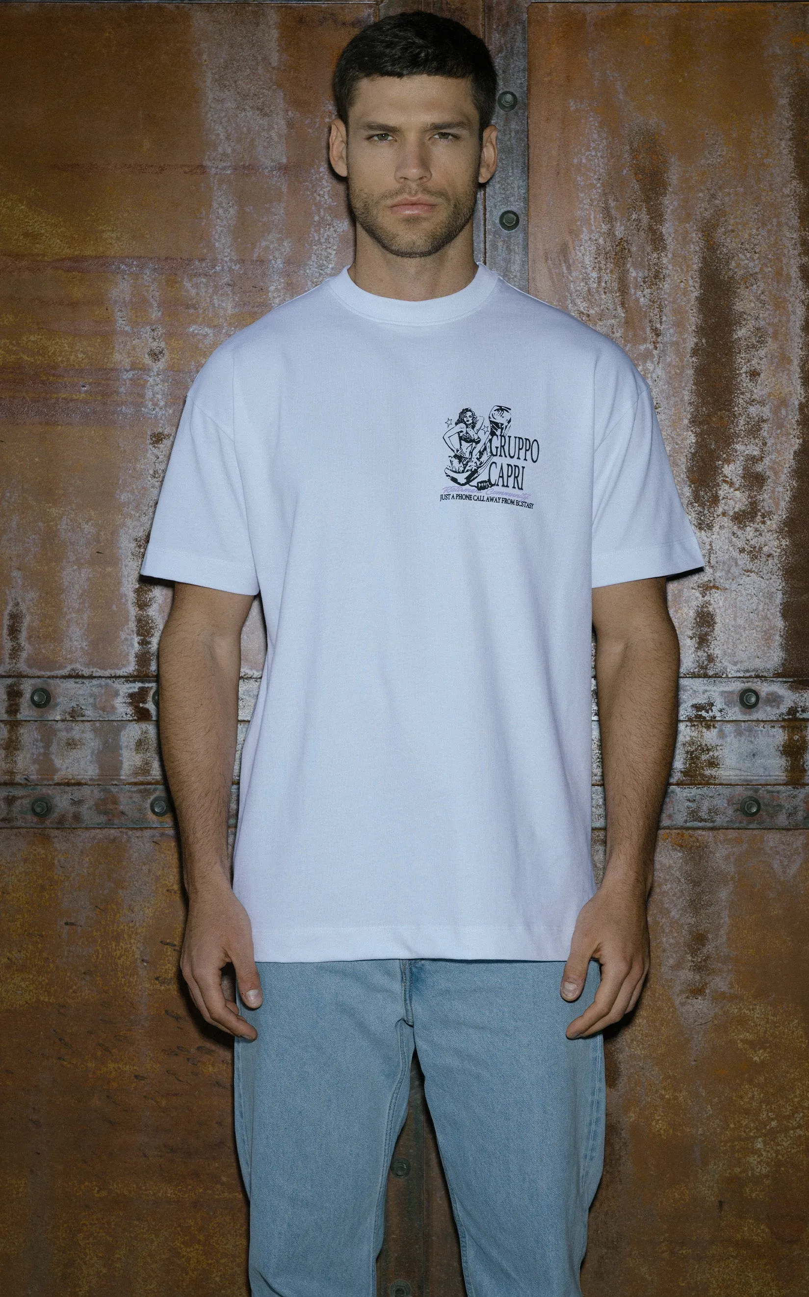 Camiseta Capri Retirement Community