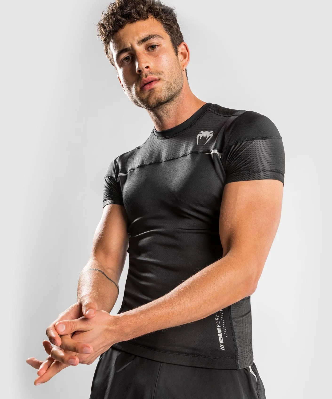 CAMISETA DE COMPRESIóN VENUM TEMPEST 2.0 (MANGA CORTA)  NEGRO/GRIS