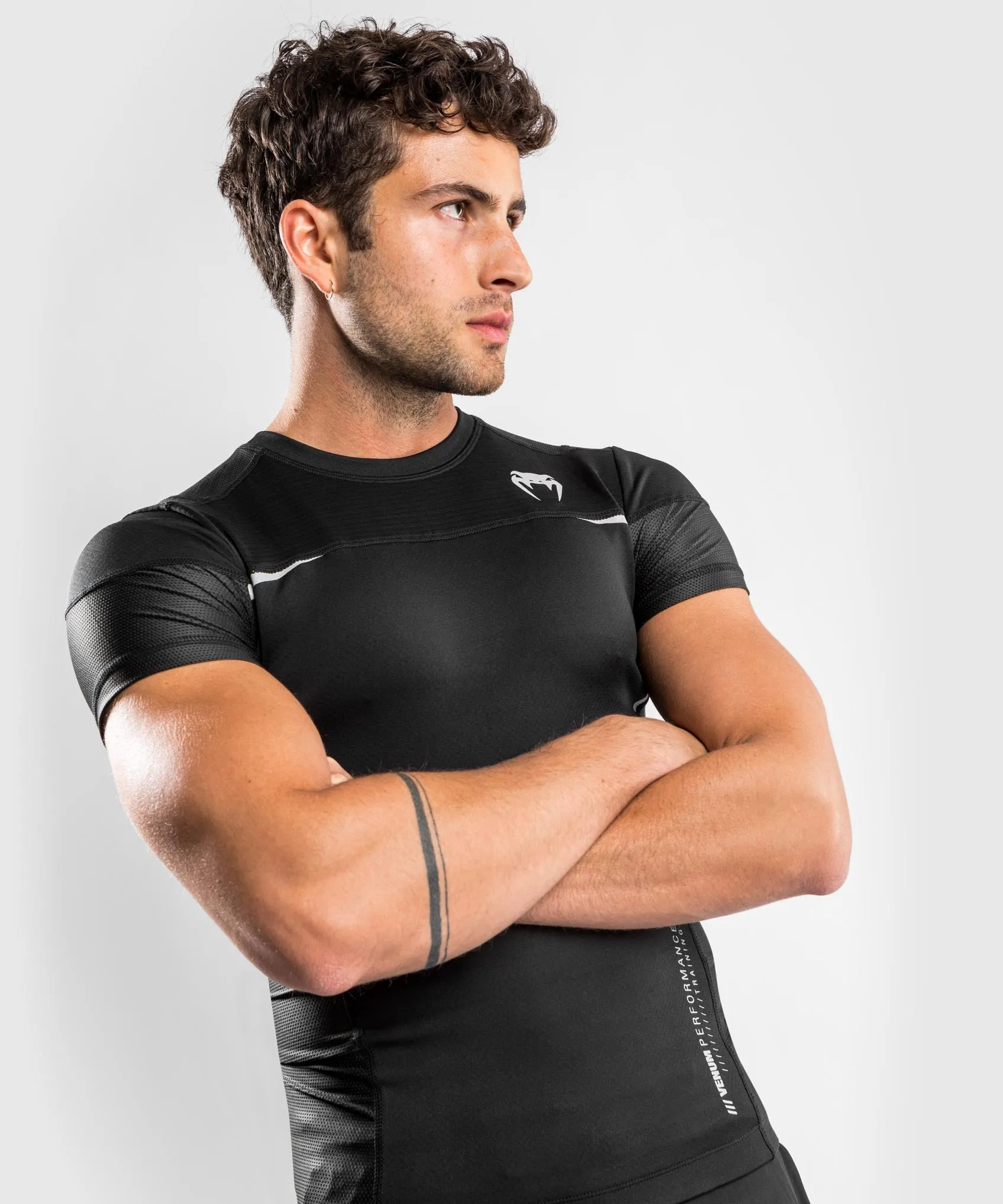 CAMISETA DE COMPRESIóN VENUM TEMPEST 2.0 (MANGA CORTA)  NEGRO/GRIS