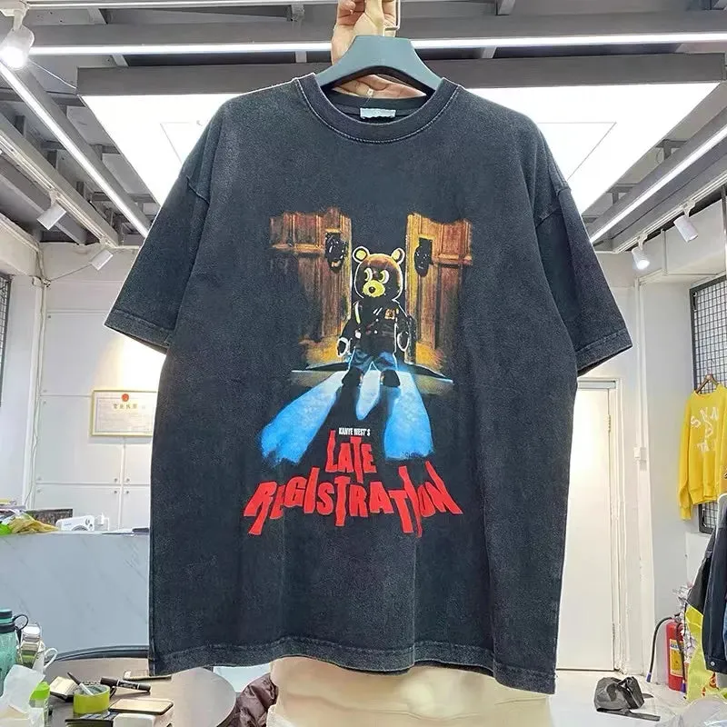 Camiseta de manga corta con estampado de oso abandonado