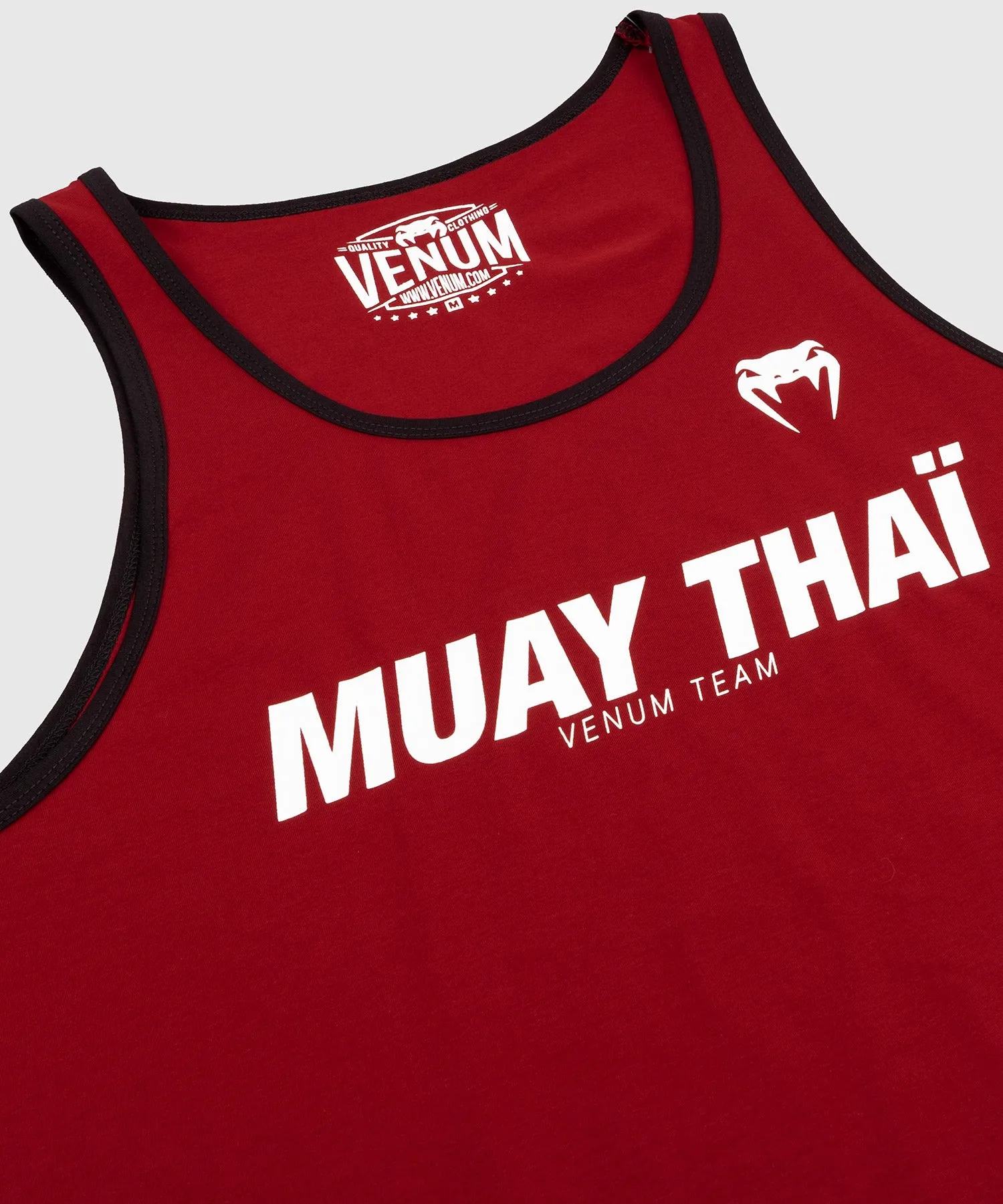 CAMISETA DE TIRANTES MUAY THAI VT DE VENUM  VINO TINTO/NEGRO