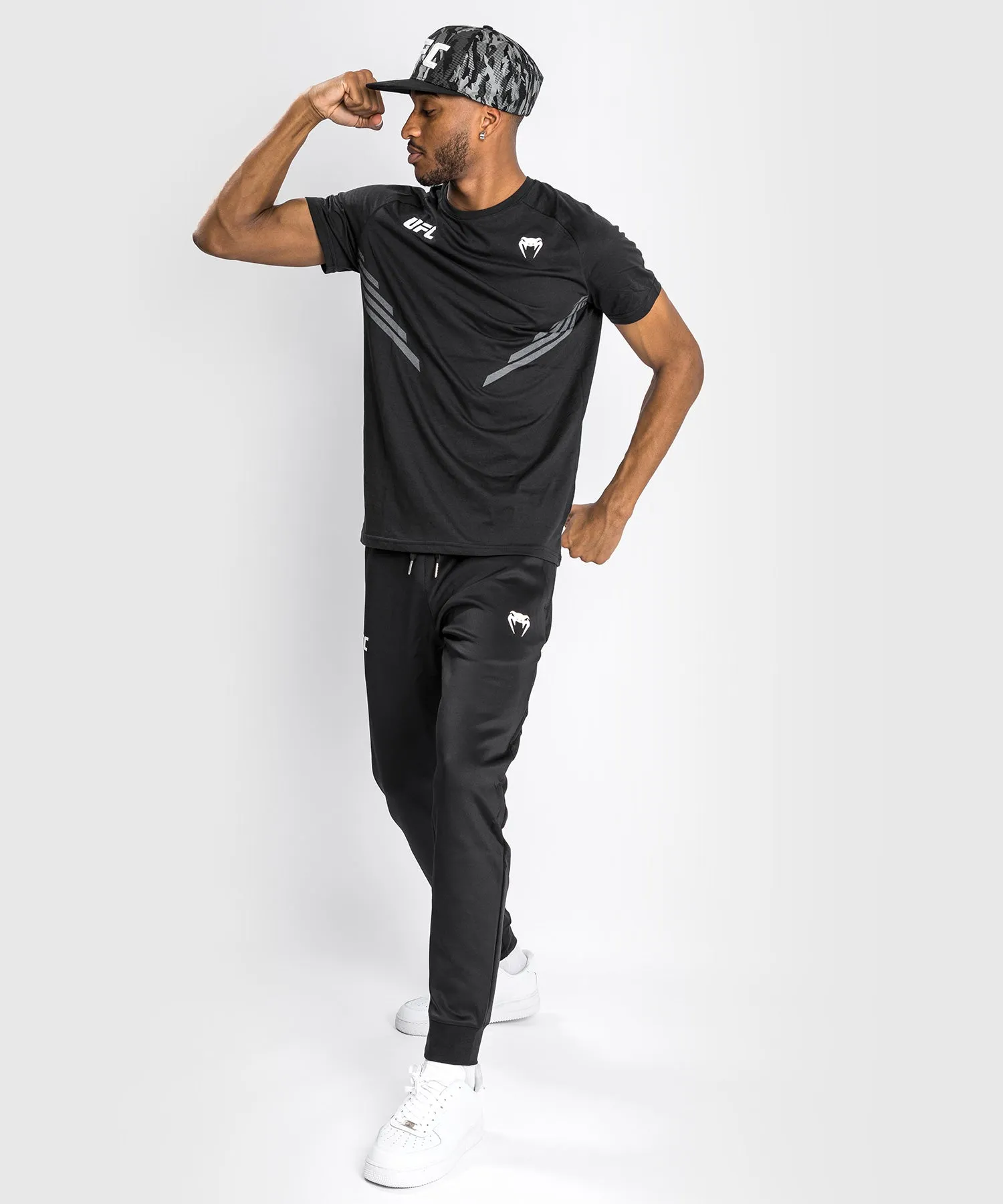 CAMISETA PARA HOMBRE UFC VENUM REPLICA  NEGRO