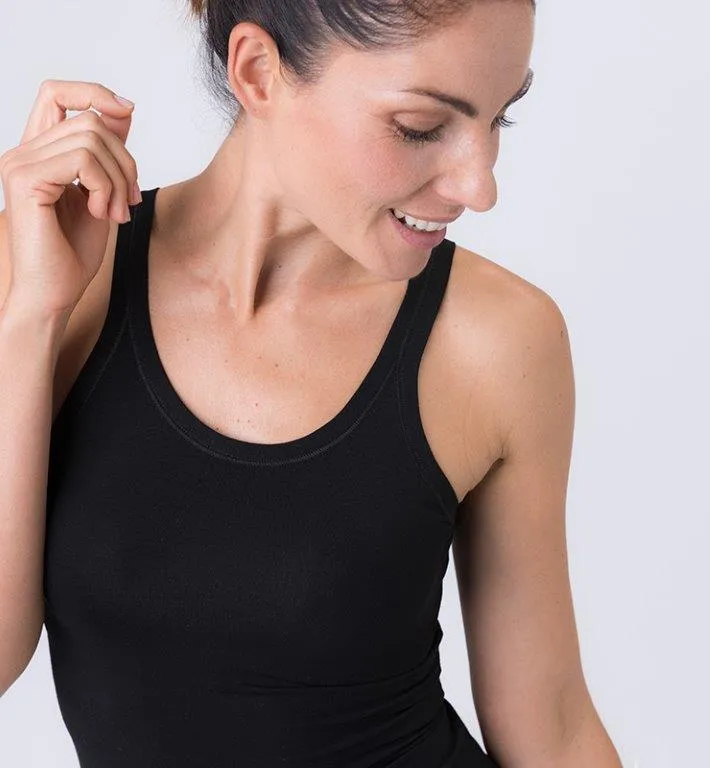Camiseta tirantes clásica mujer tejido natural negro