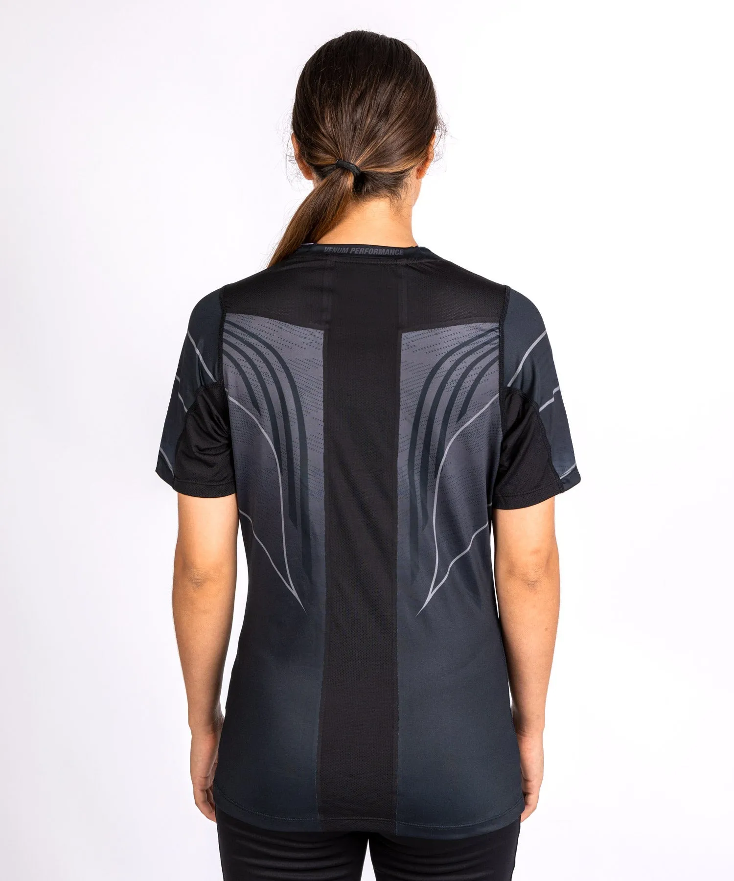 CAMISETA UFC VENUM PERSONALIZADA AUTéNTICA FIGHT NIGHT 2.0 MUJER  NEGRA