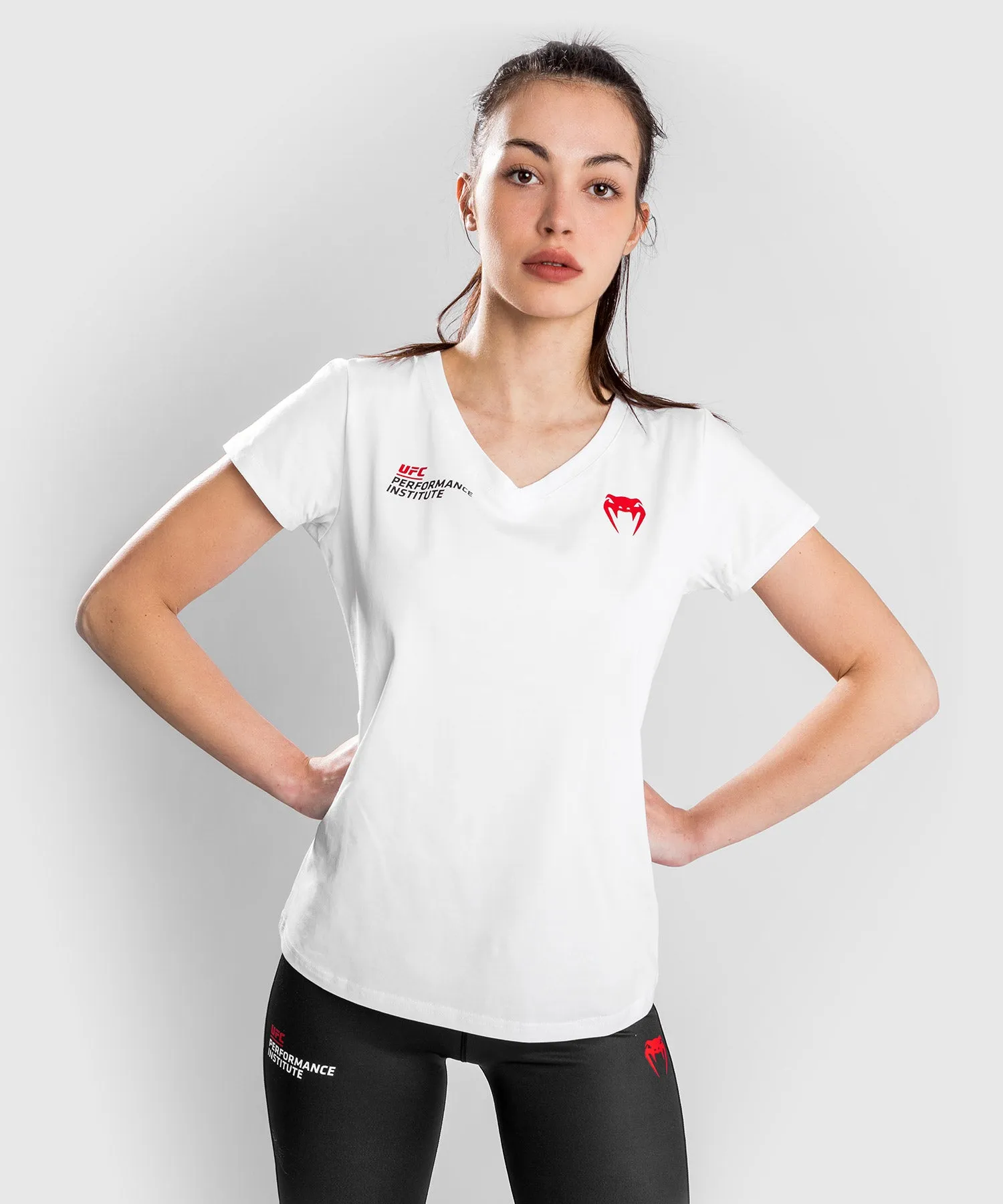 CAMISETA VENUM UFC PERFORMANCE INSTITUTE  PARA MUJER  BLANCO