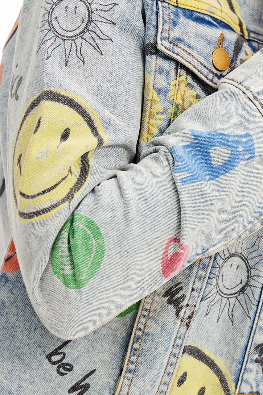 Chaqueta vaquera oversize Smiley Desigual 23SWED54