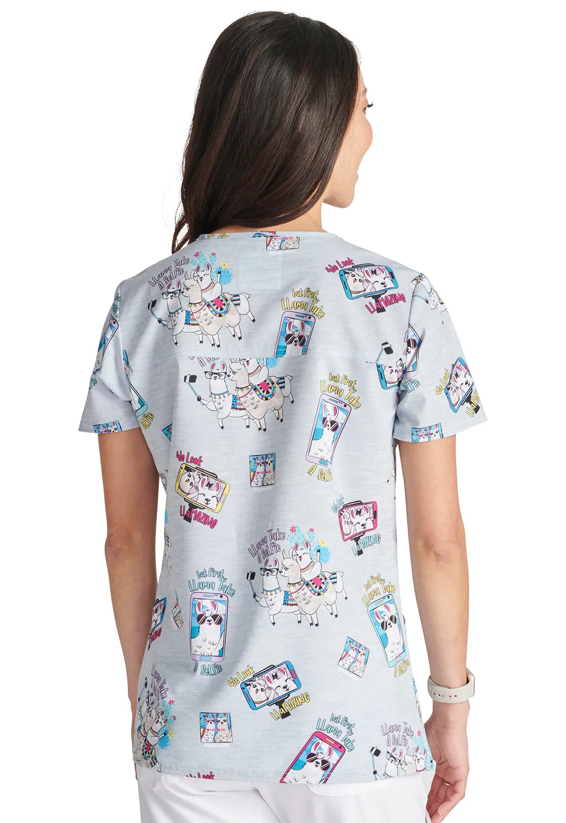 CHEROKEE VNECK PRINT TOP IN LLAMA TAKE A SELFIE