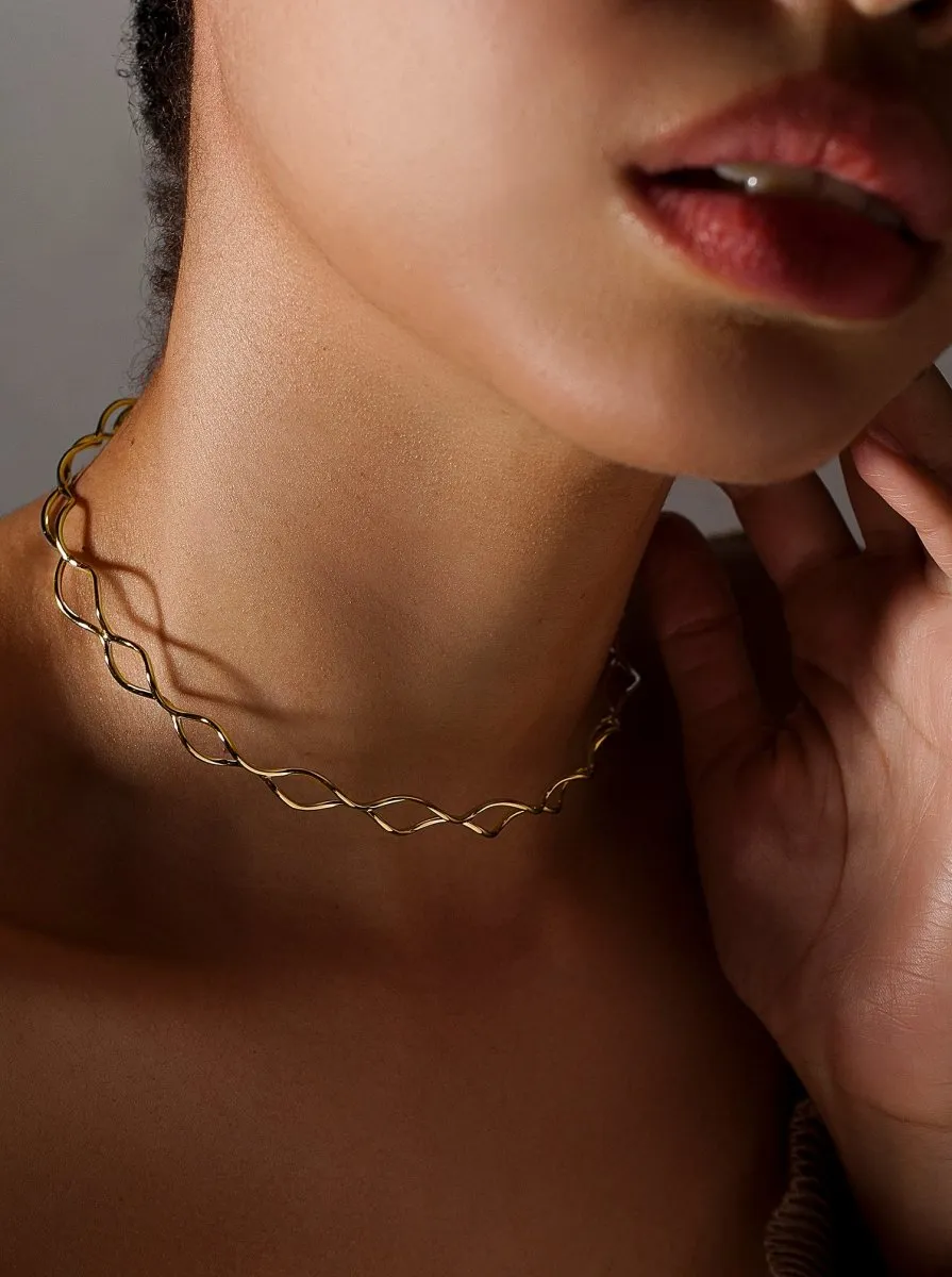 Choker rígido diseo zig zag de plata baada en oro