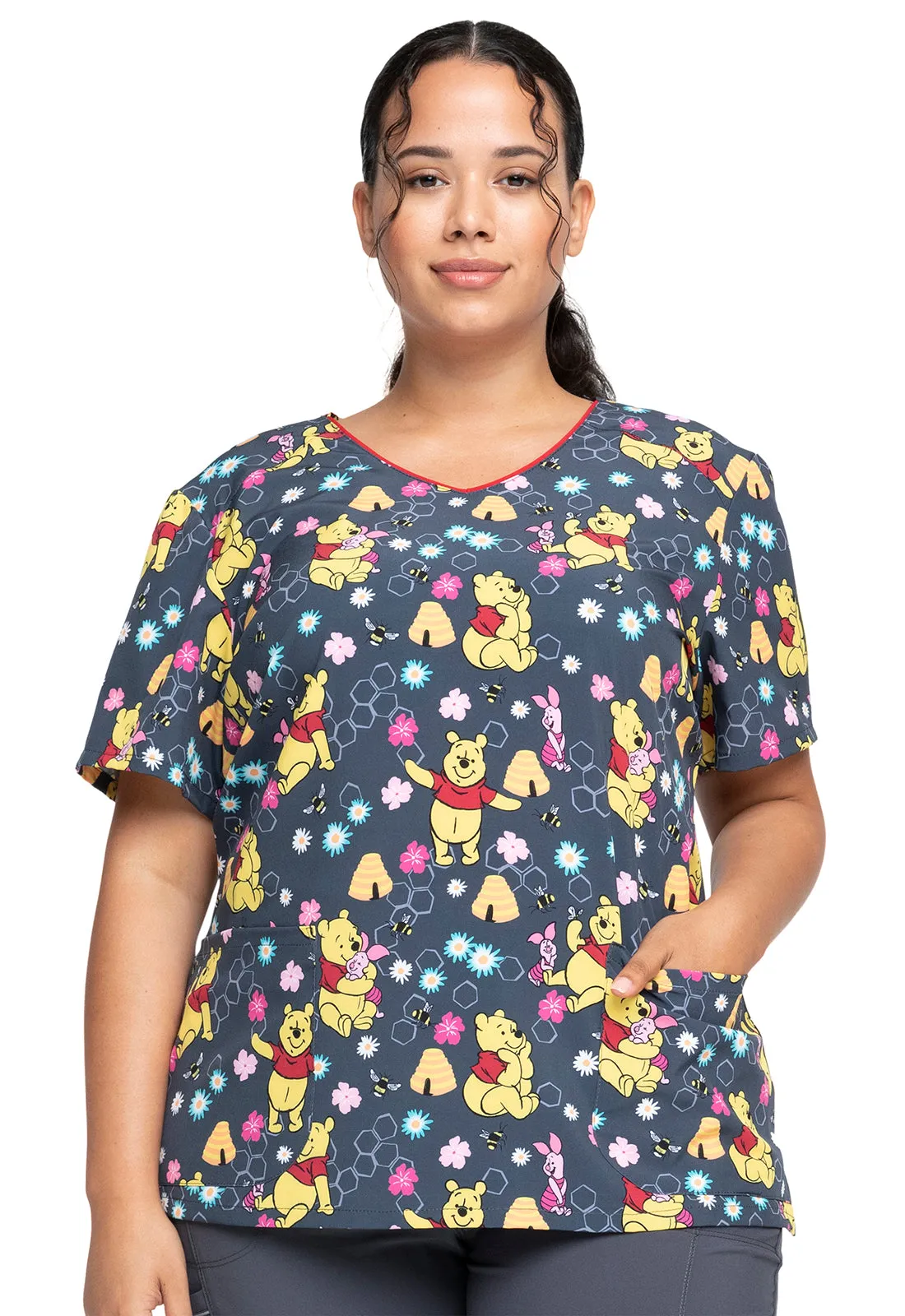 DISNEY'S VNECK PRINT TOP IN BEE'S KNEES