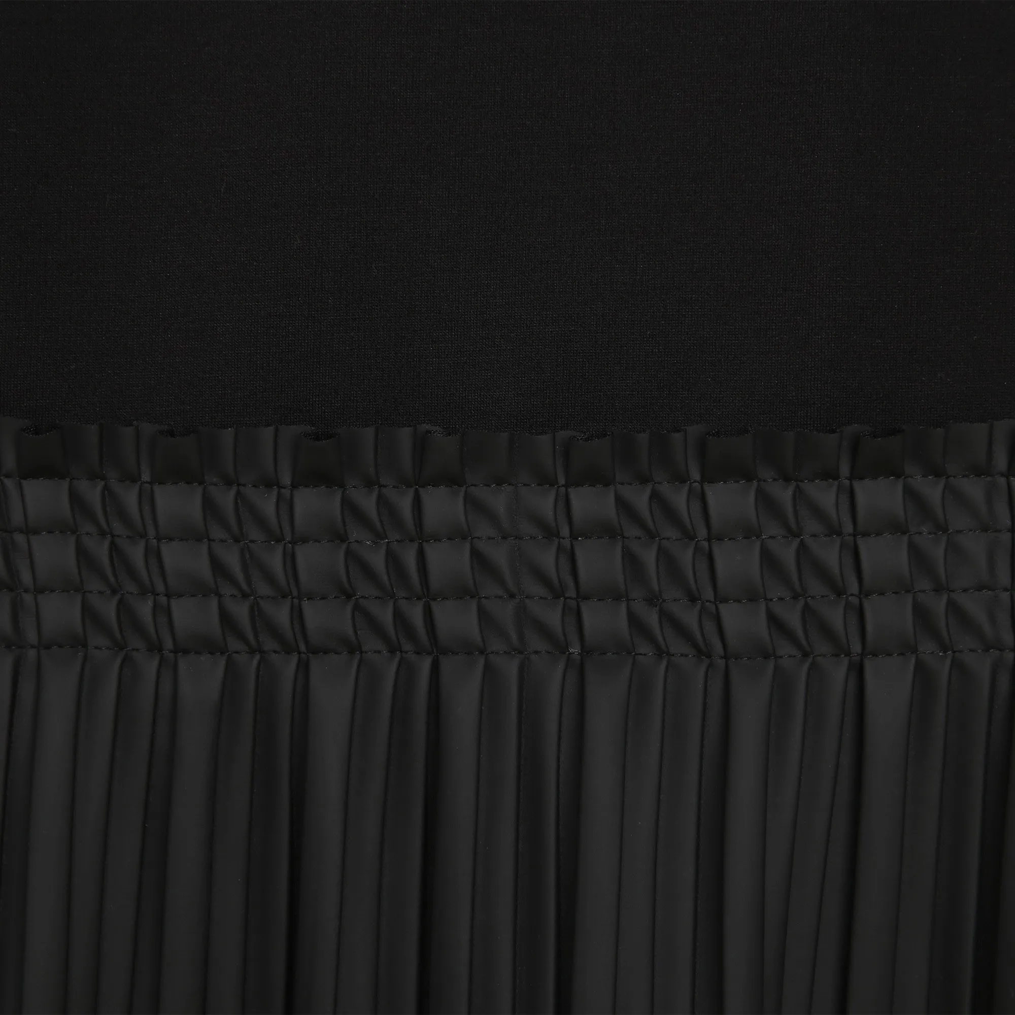 DKNY Vestido plisado bimateria