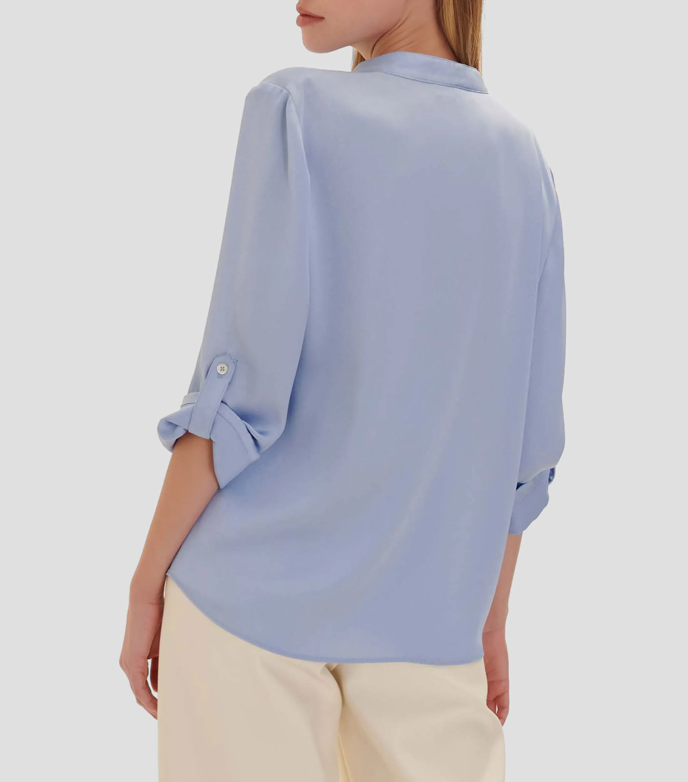 Julio Blusa de Satín Cuello Mao y Escote V Azul Celeste Mujer