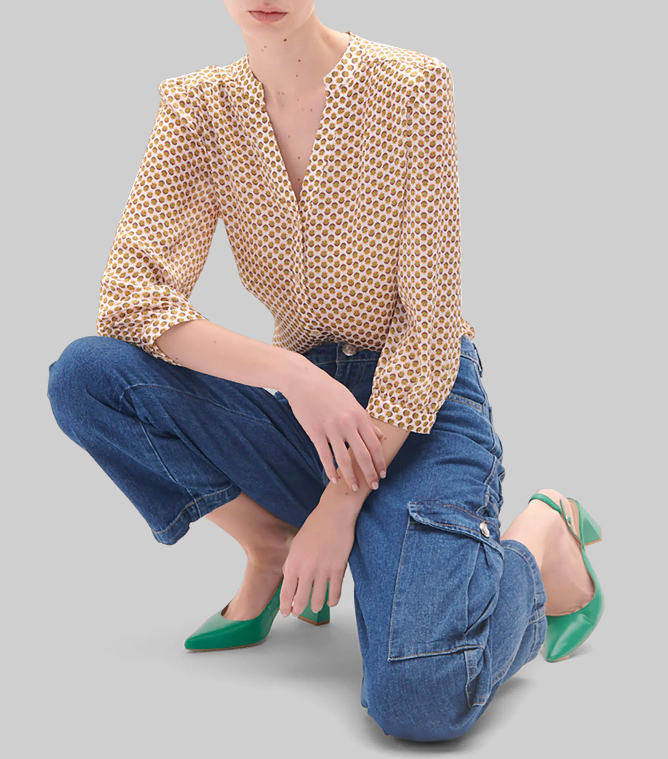 Julio Blusa De Satín Estampada Escote V Mujer
