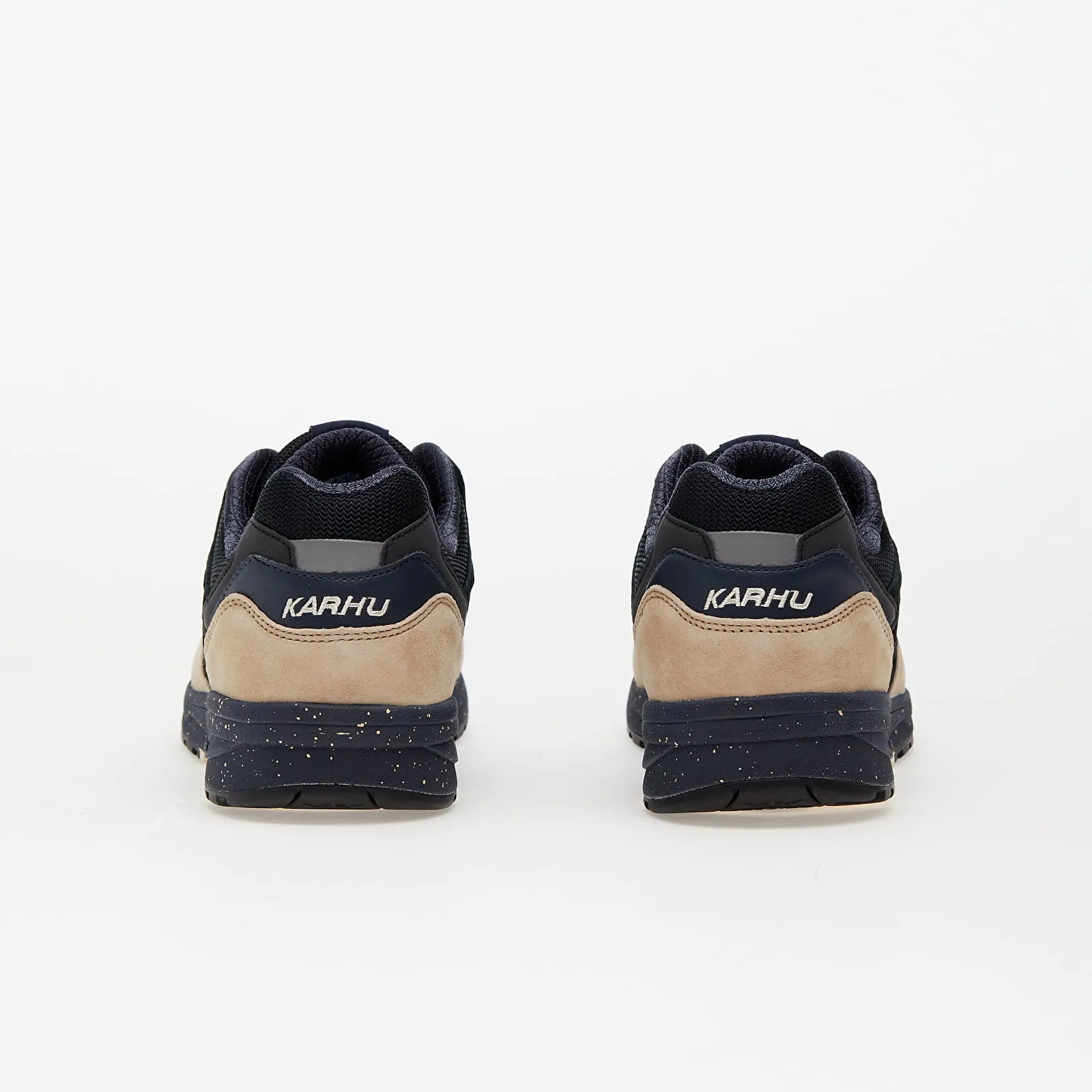 Karhu Legacy 96 Irish Cream/ Jet Black