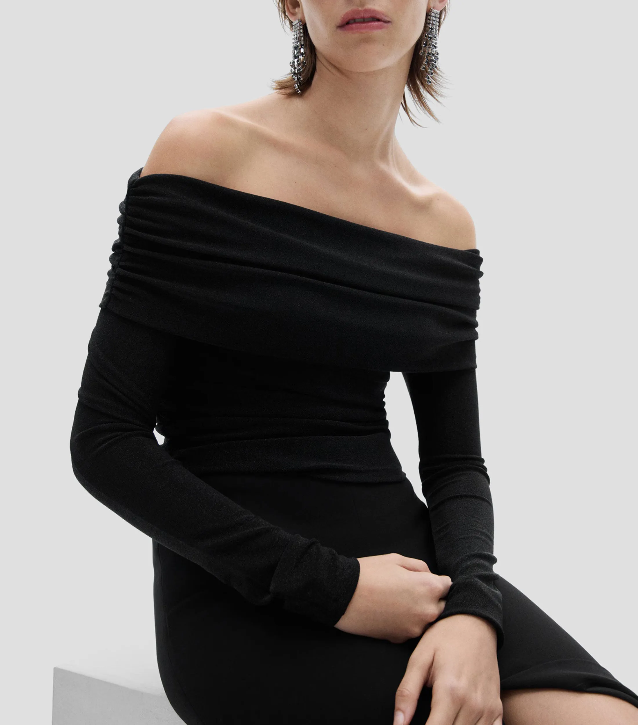 Mango Top cuello strapless manga larga Mujer