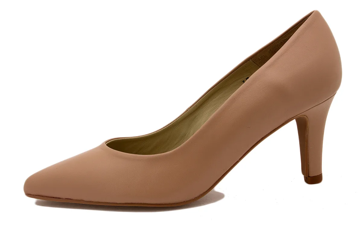 Nude Leather Pump