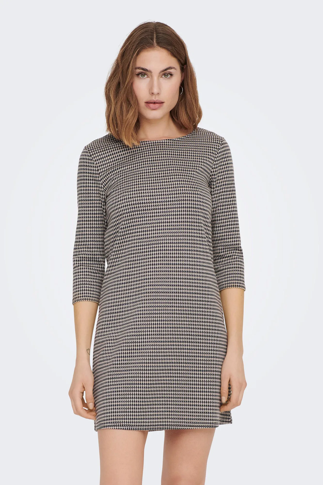 Only Vestido corto con magas 3/4