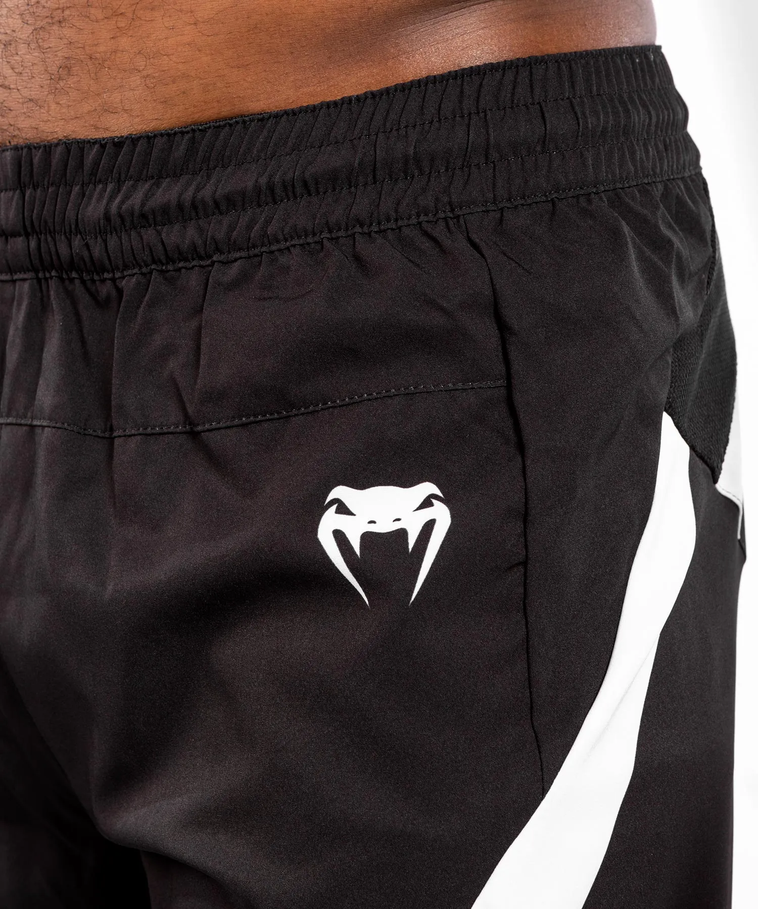 PANTALONES CORTOS DE COMBATE VENUM NO GI 3.0  NEGRO/BLANCO