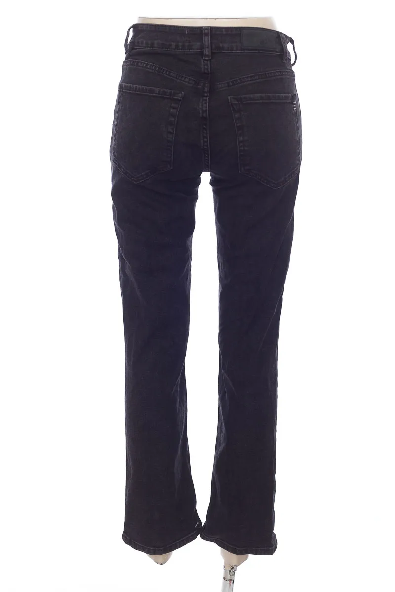 PANTALóN COLOR NEGRO  ESPRIT