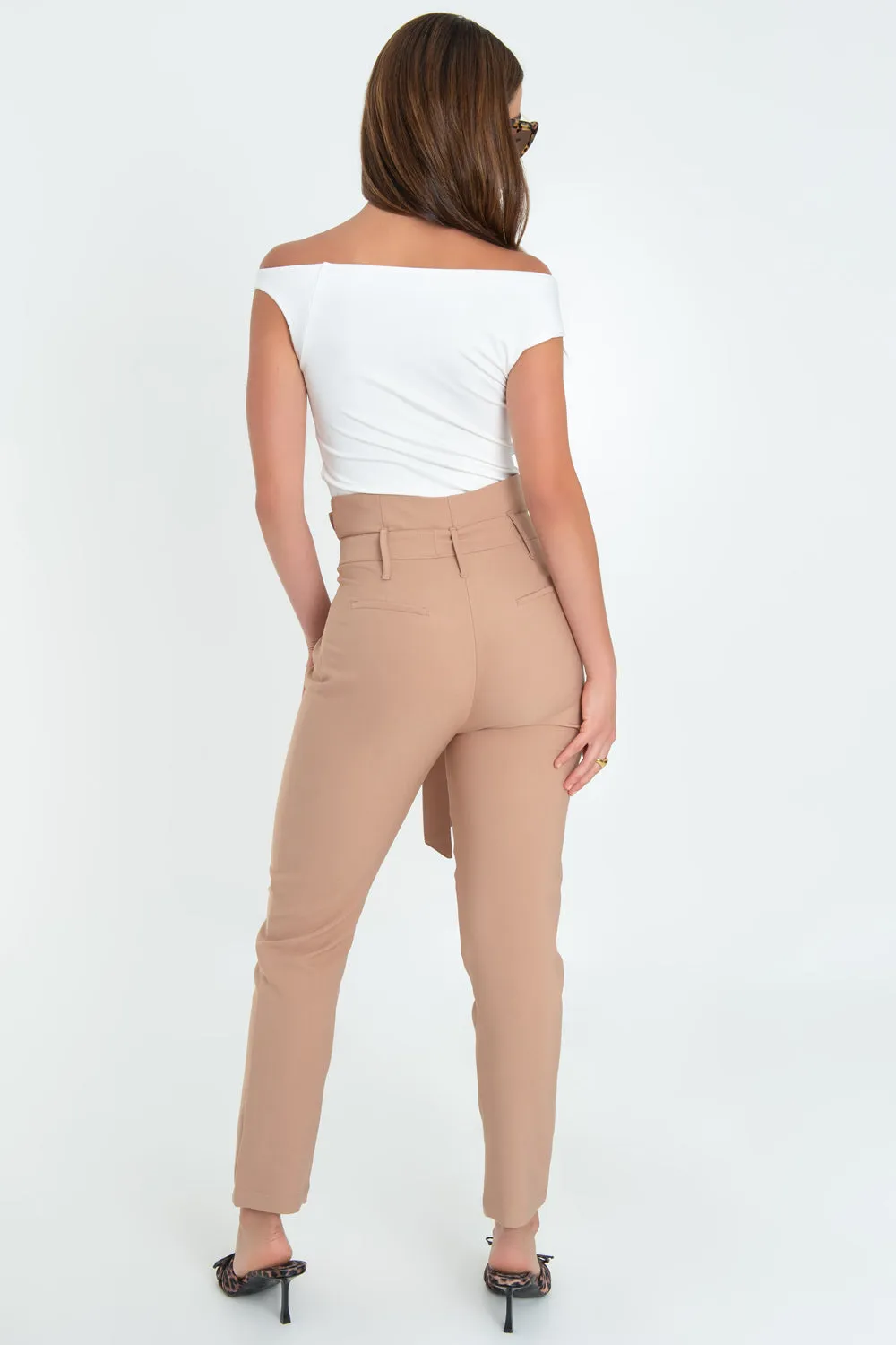 Pantalón paper bag con cinturón