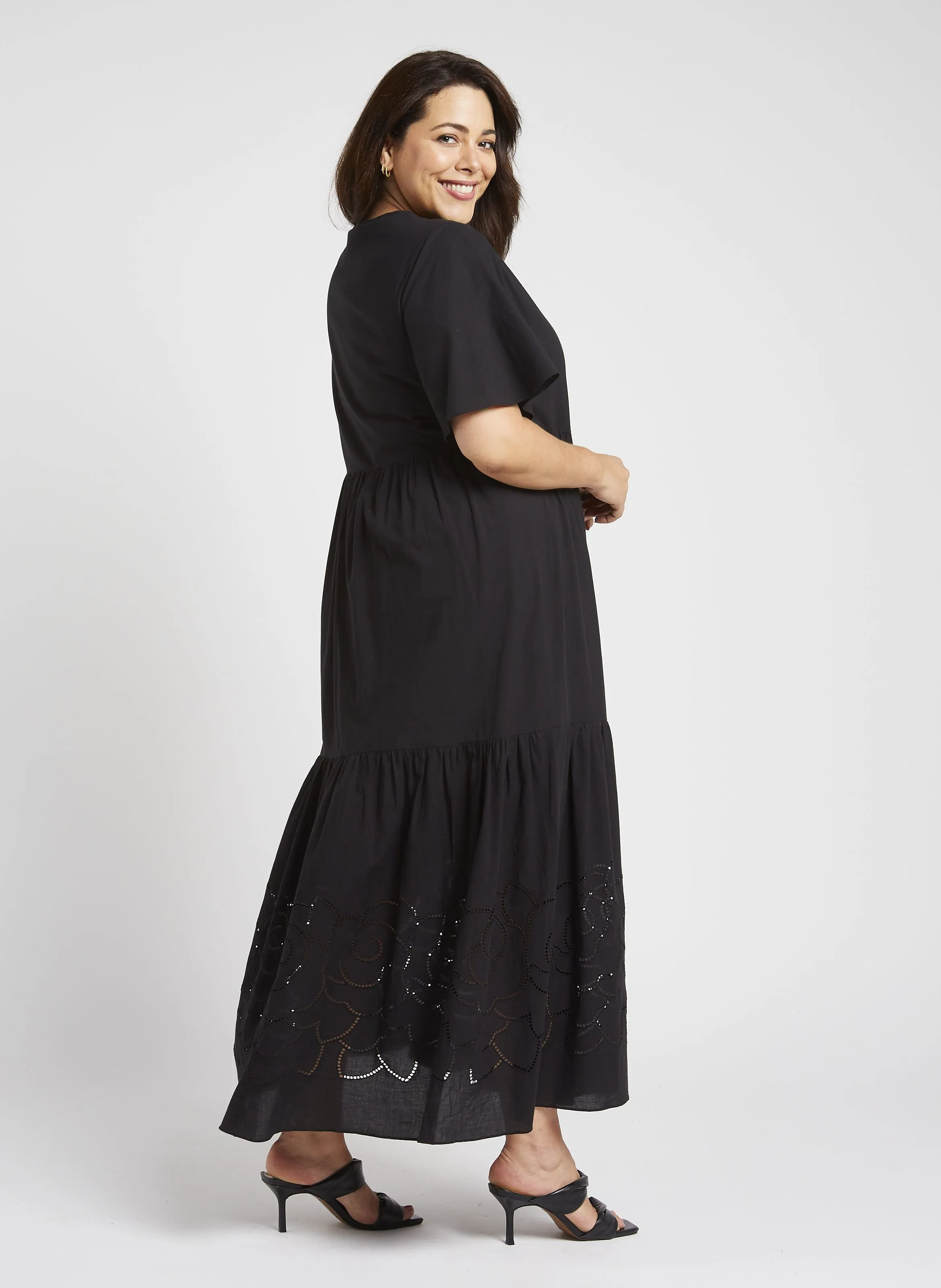 PERSONA BY MARINA RINALDI ARES  VESTIDO LARGO CON BORDADO DE ALGODóN EN NEGRO
