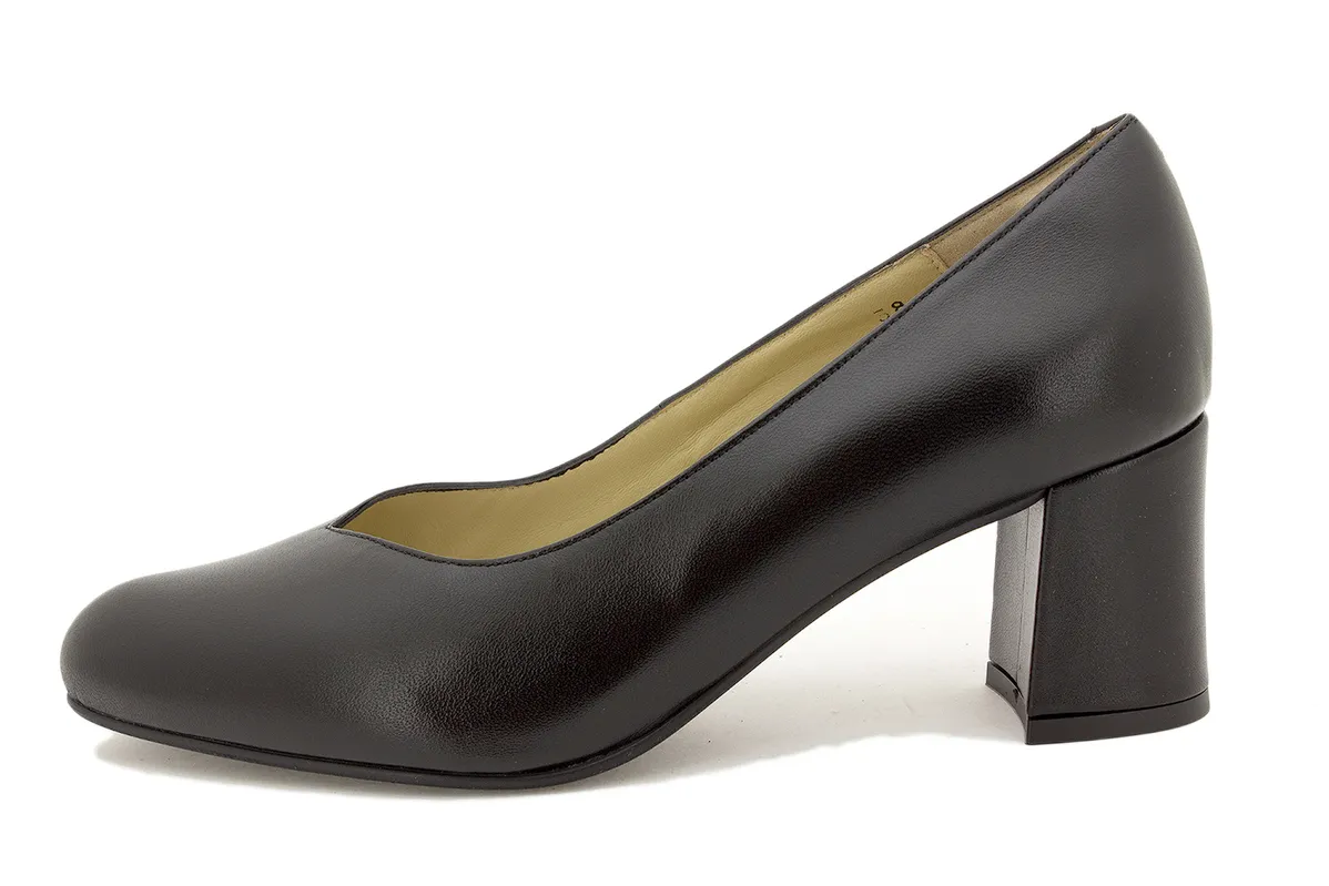 Pump Black Leather