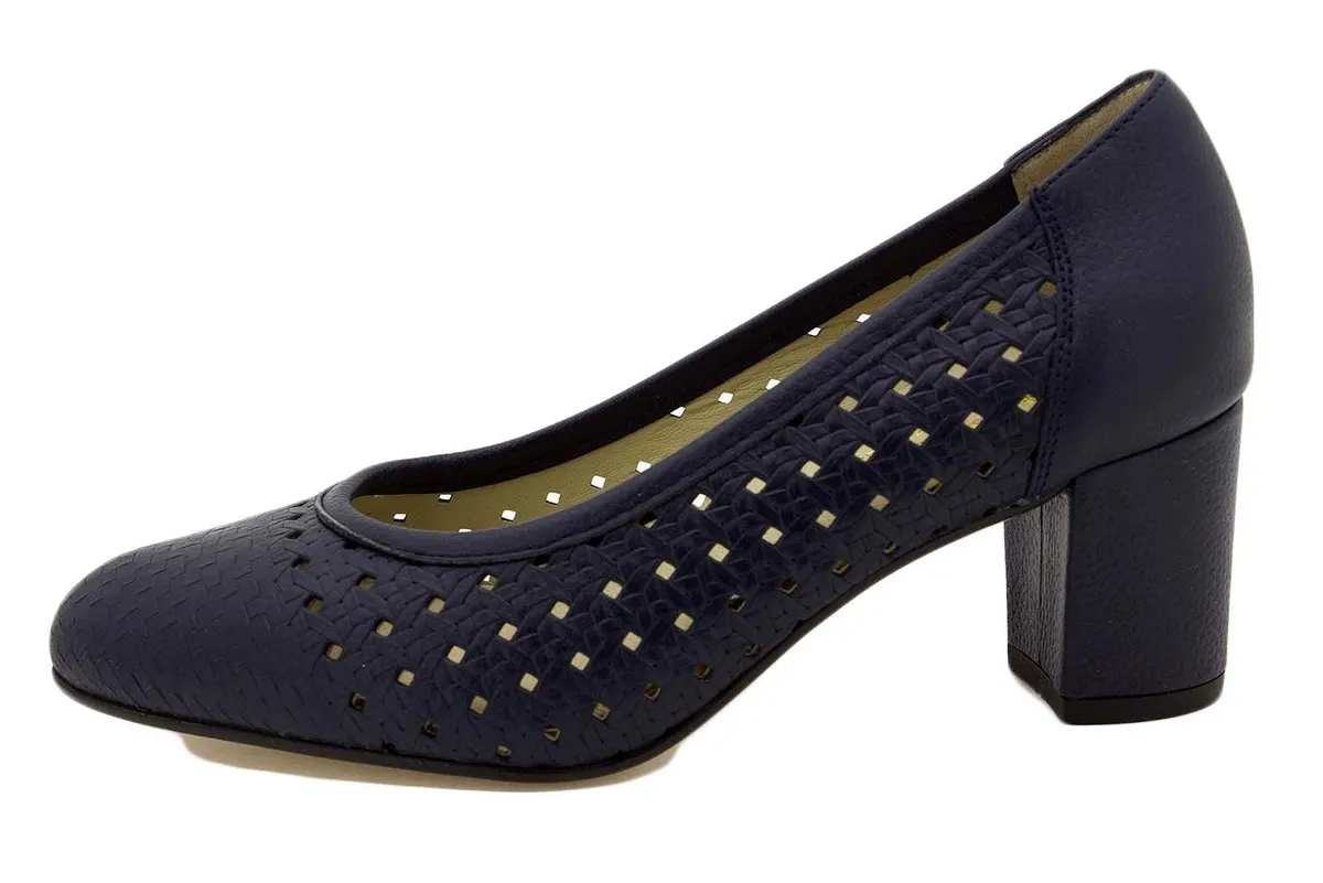 Pump Blue Leather