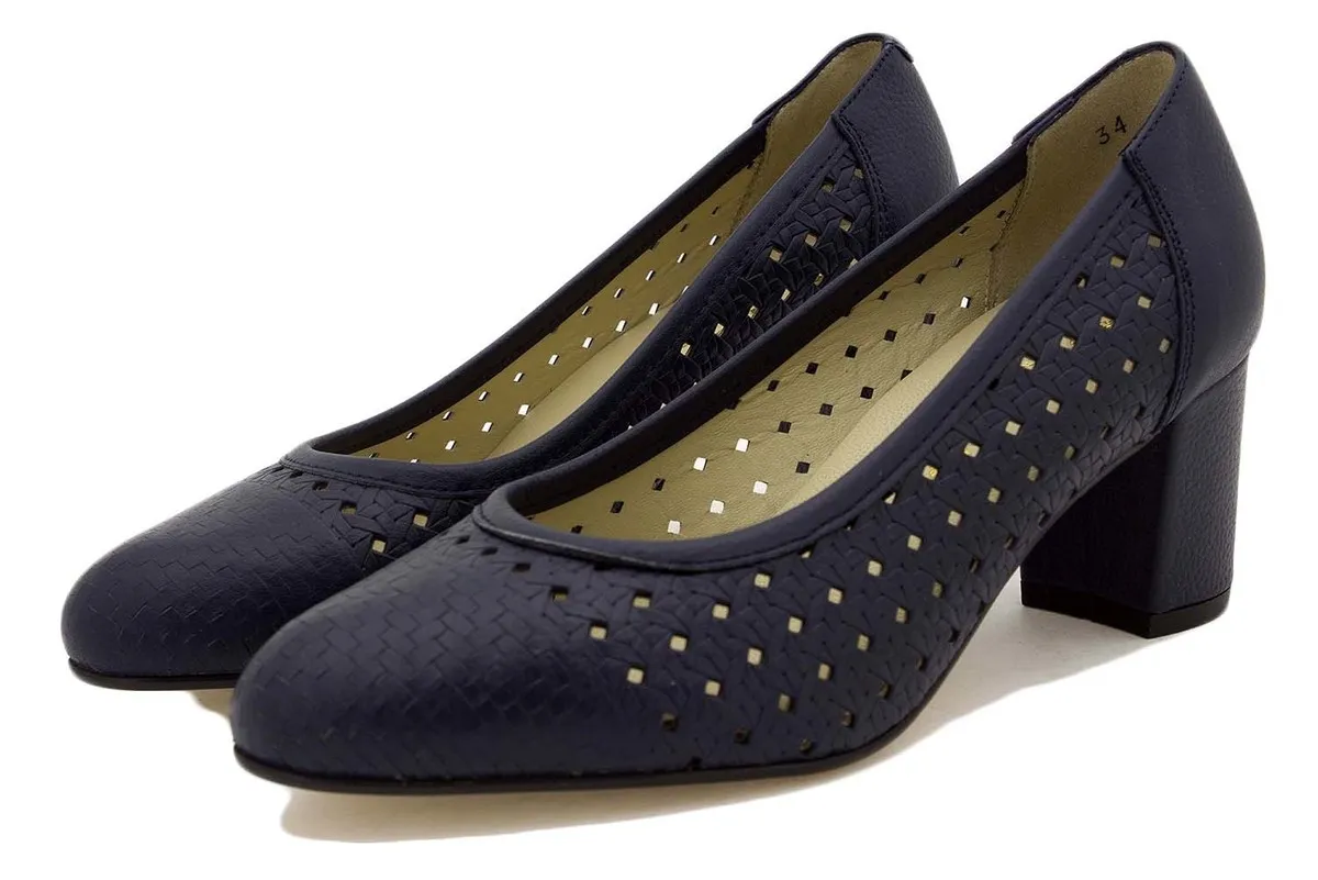 Pump Blue Leather