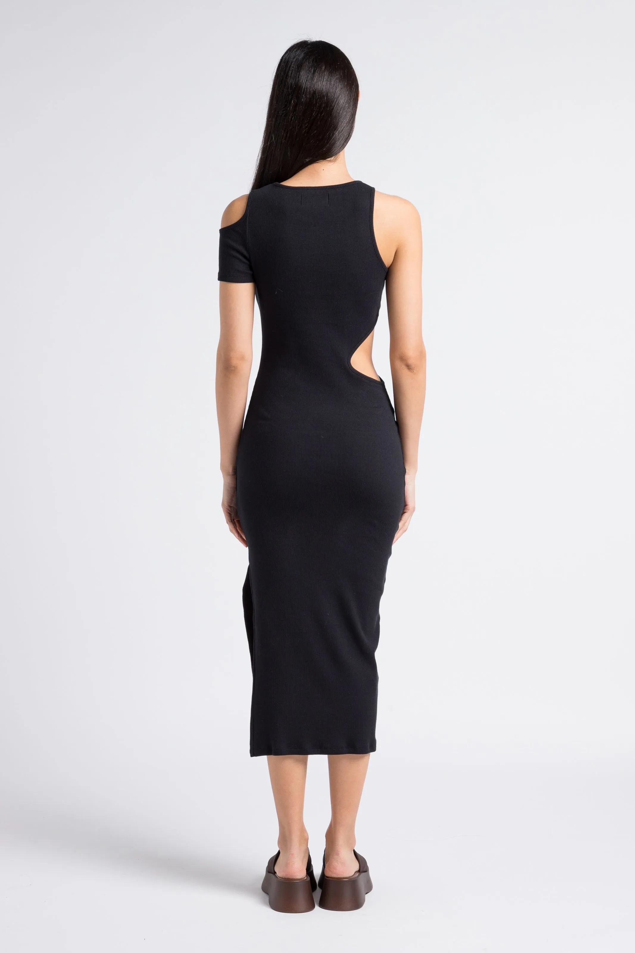 SAISON 1865 TILA  VESTIDO MIDI ASIMéTRICO DE CANALé EN NEGRO