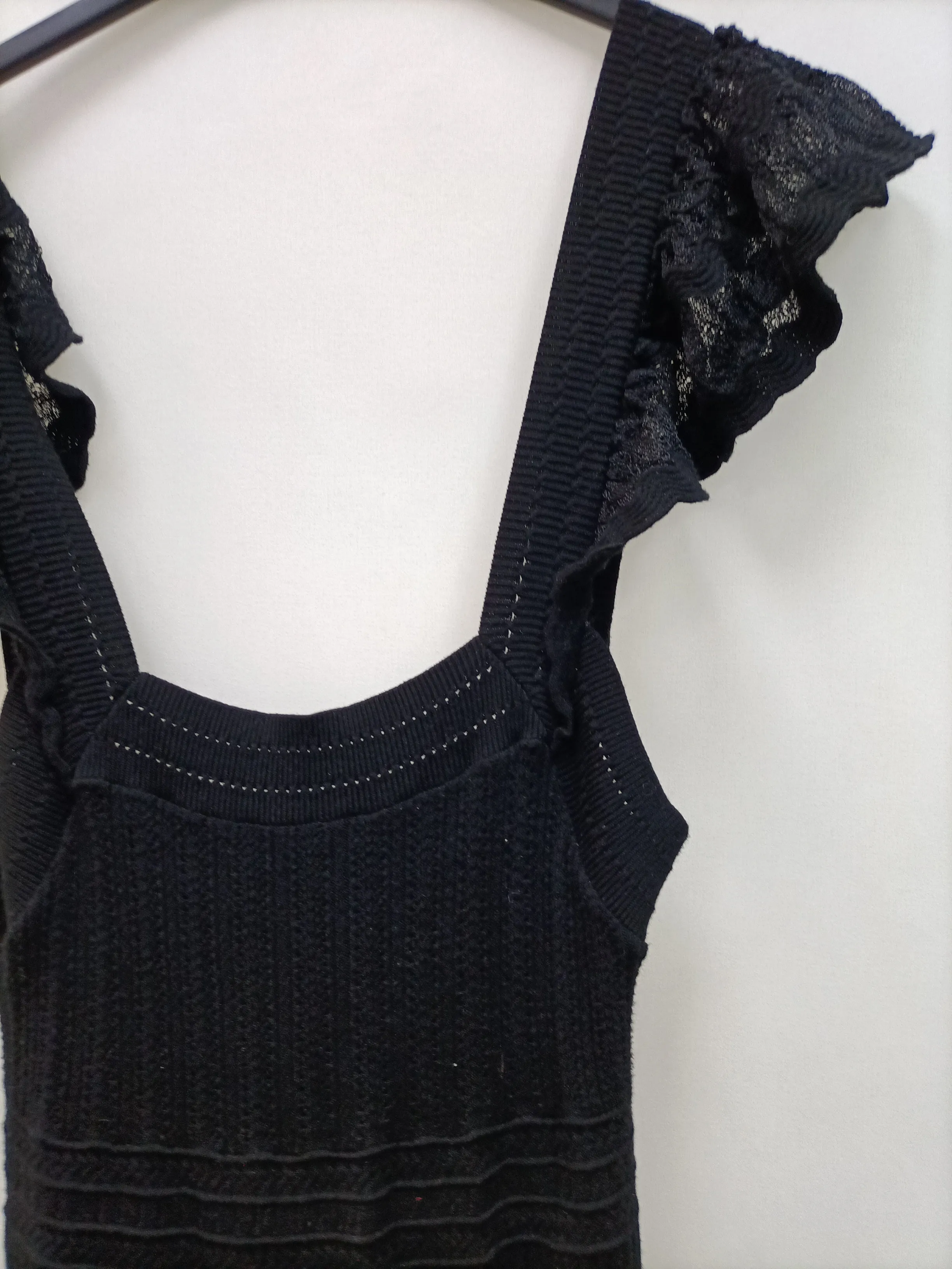 SEZANE. Vestido negro punto T.xs