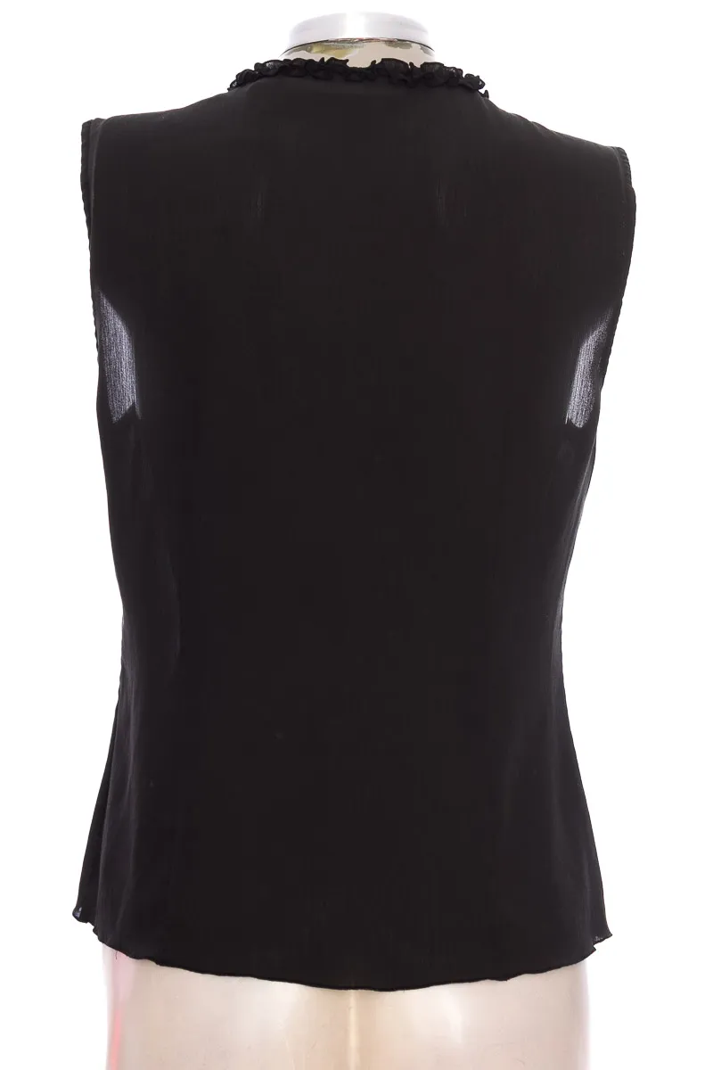 TOP / CAMISETA COLOR NEGRO  AXCESS