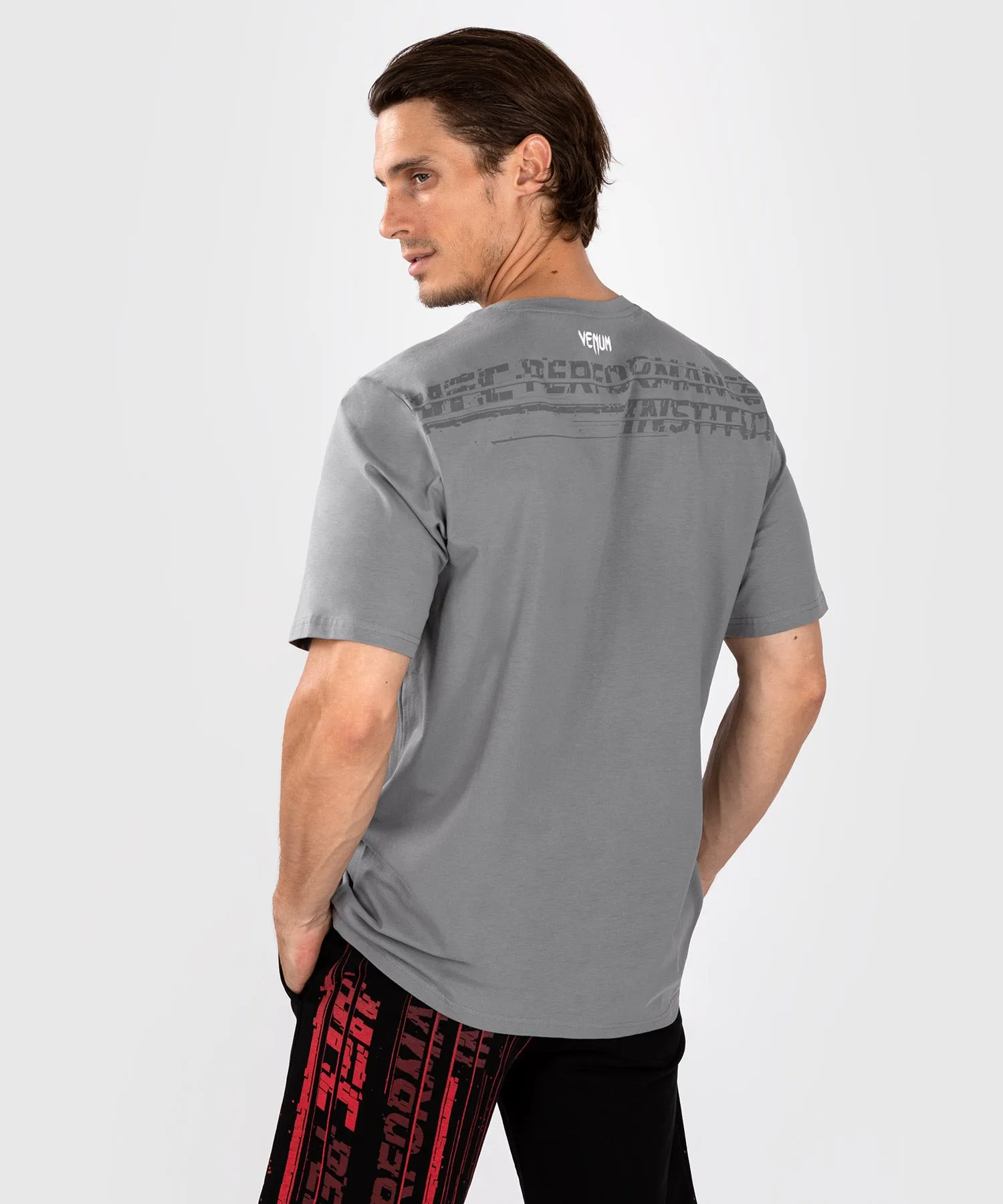 UFC VENUM PERFORMANCE INSTITUTE 2.0 CAMISETA PARA HOMBRE  GRIS
