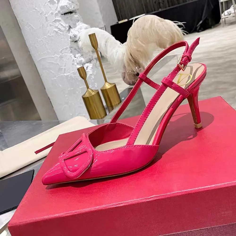 Valentino Mujer Vlogo Signature Charol Slingback Pump 80mm / 3.15 in