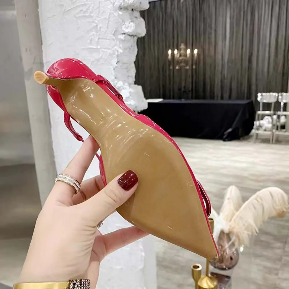 Valentino Mujer Vlogo Signature Charol Slingback Pump 80mm / 3.15 in