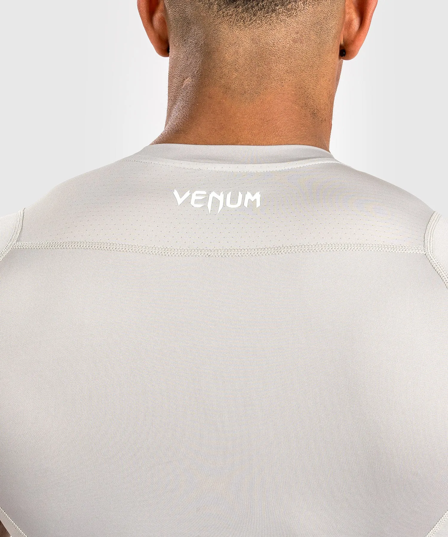 VENUM ATTACK RASHGUARD DE MANGA CORTA PARA HOMBRE  ARENA