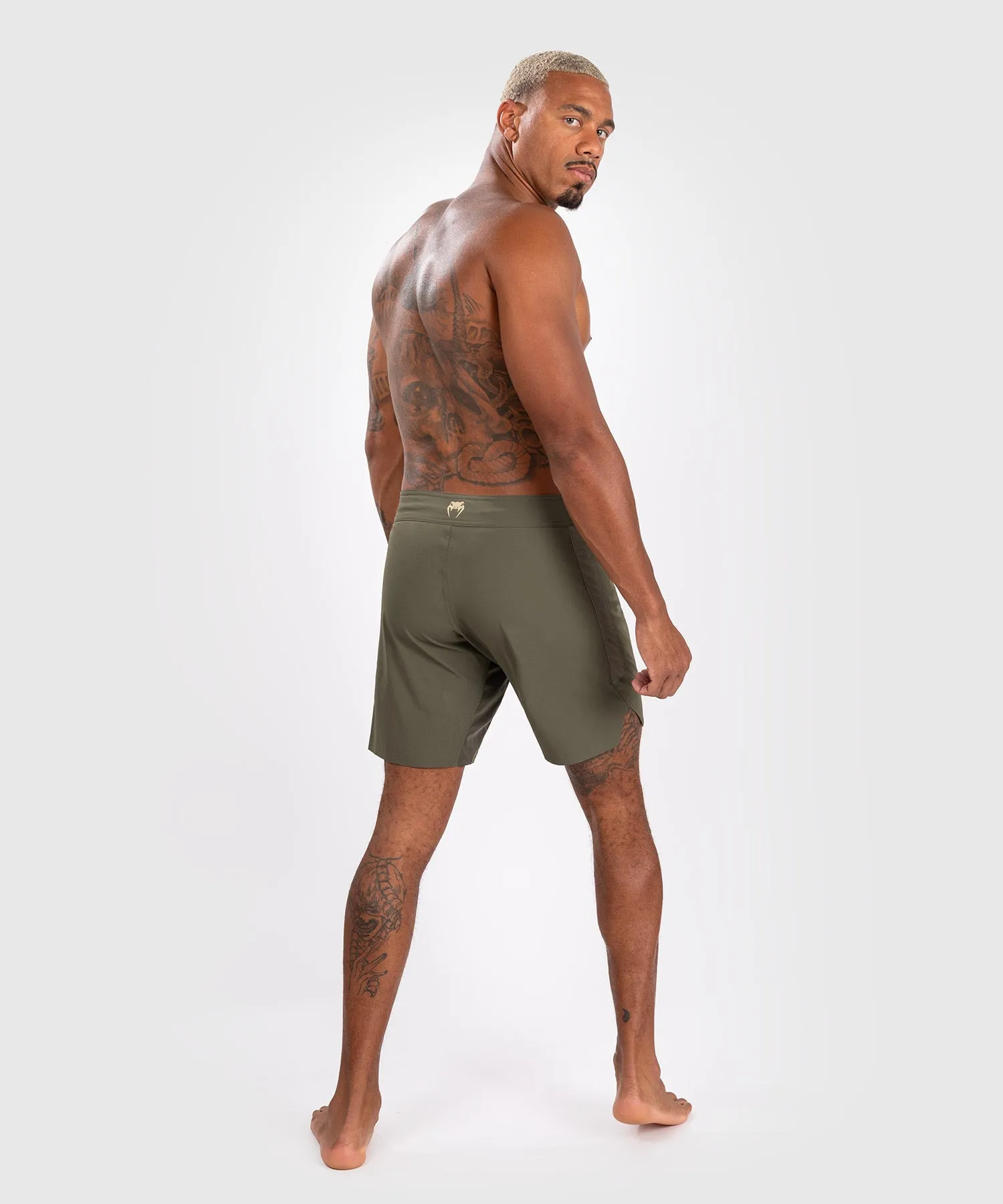 VENUM CONTENDER PANTALONES CORTOS DE LUCHA PARA HOMBRE  CAQUI