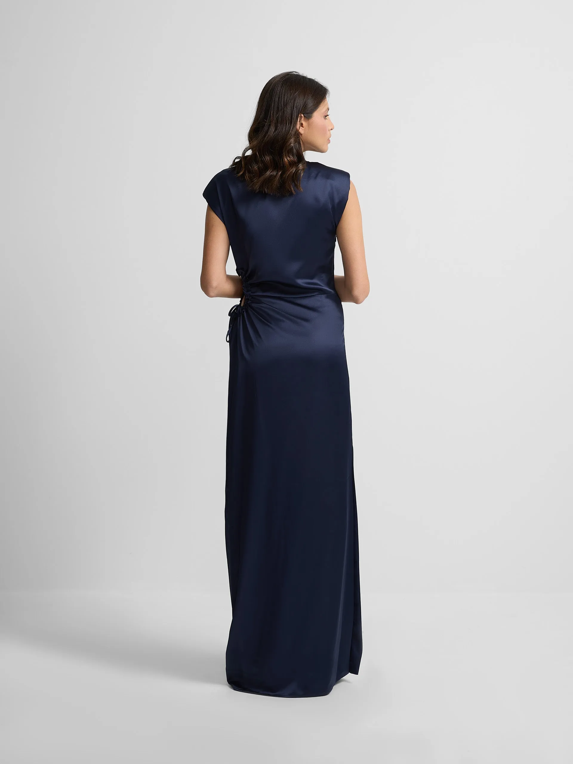 Vestido abertura saten marino
