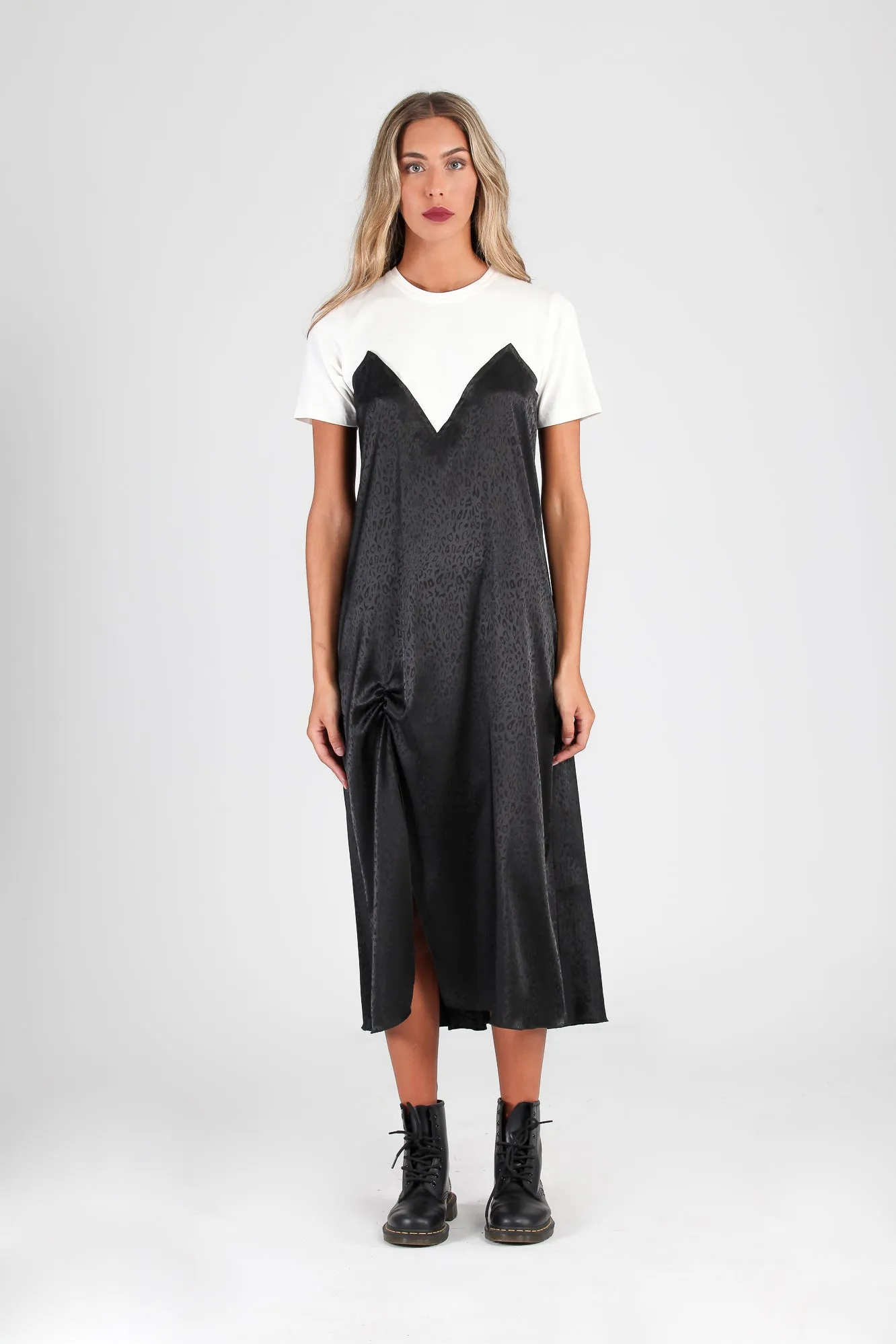 Vestido camiseta satén print negro