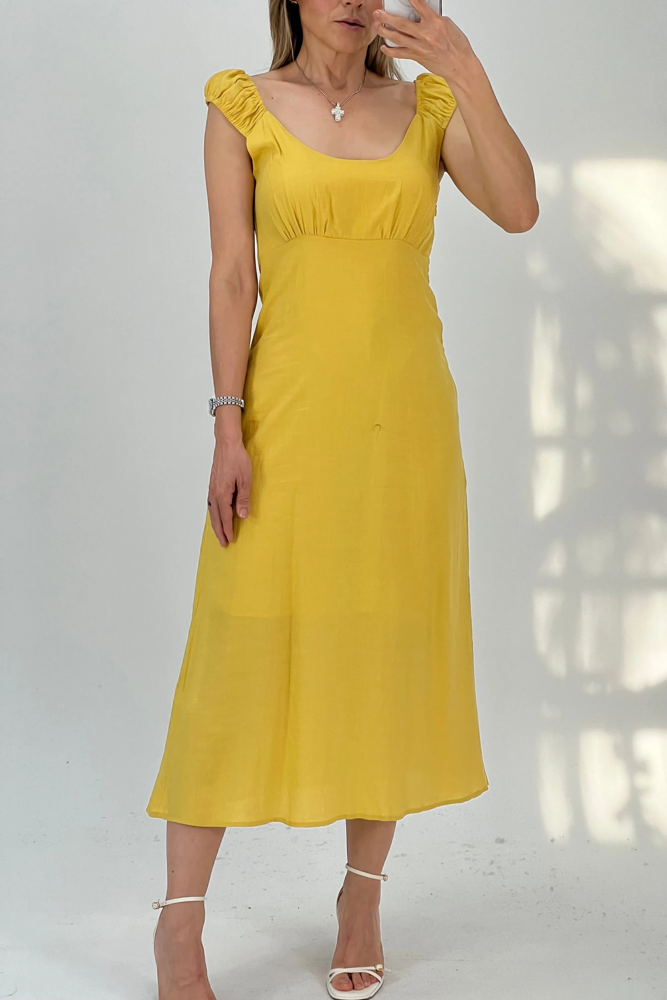 VESTIDO CORTE ALTO