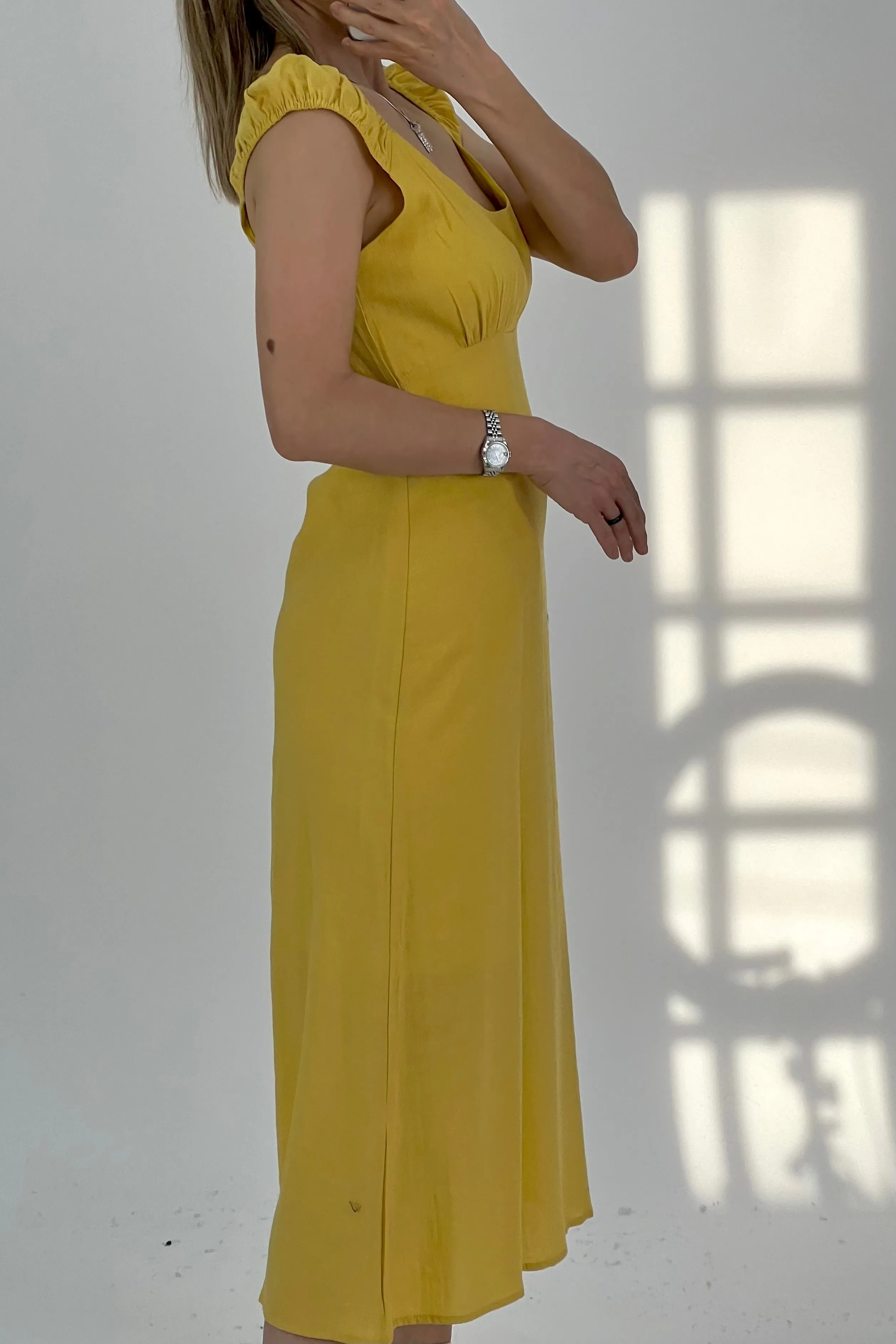 VESTIDO CORTE ALTO