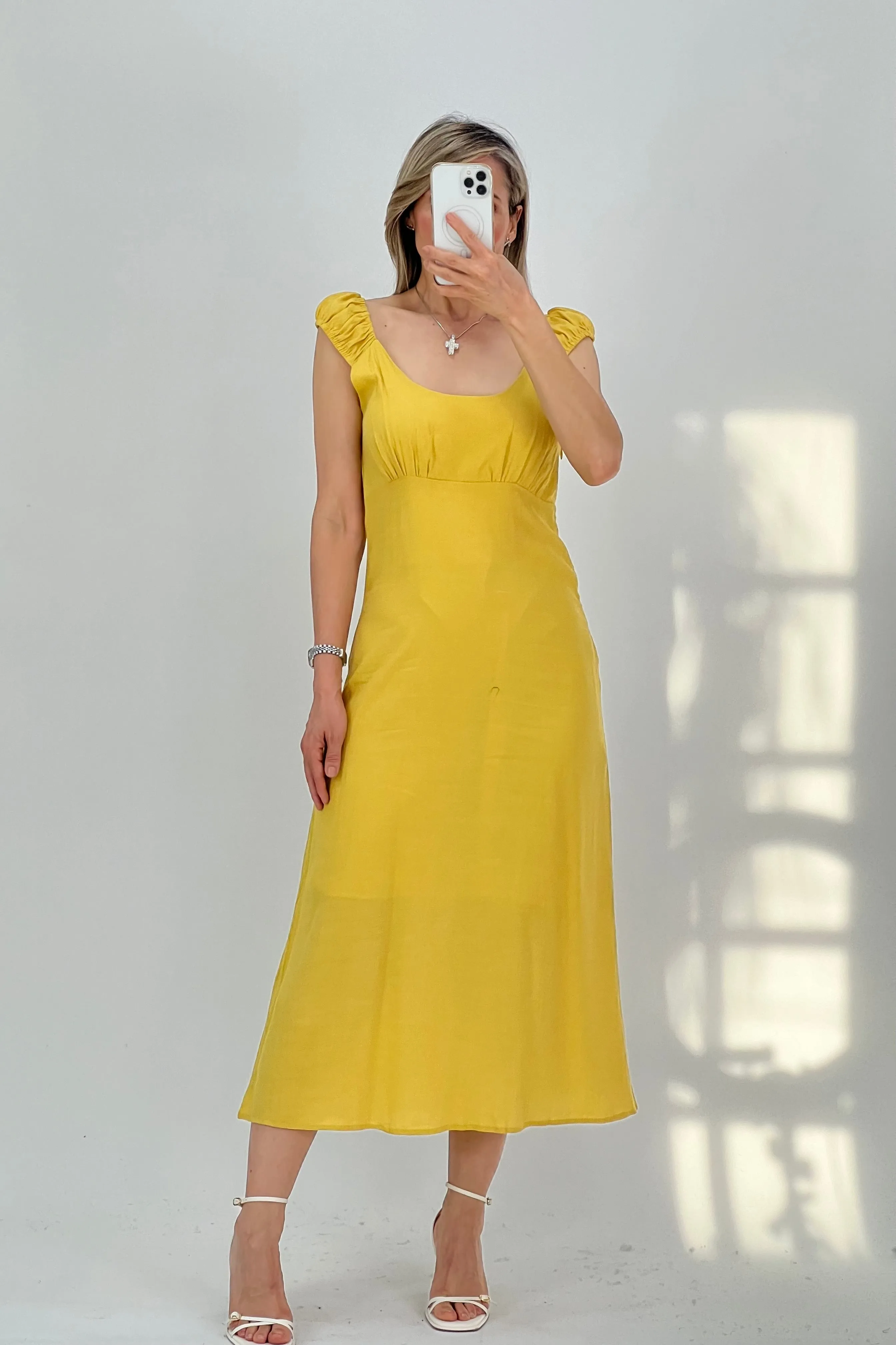 VESTIDO CORTE ALTO
